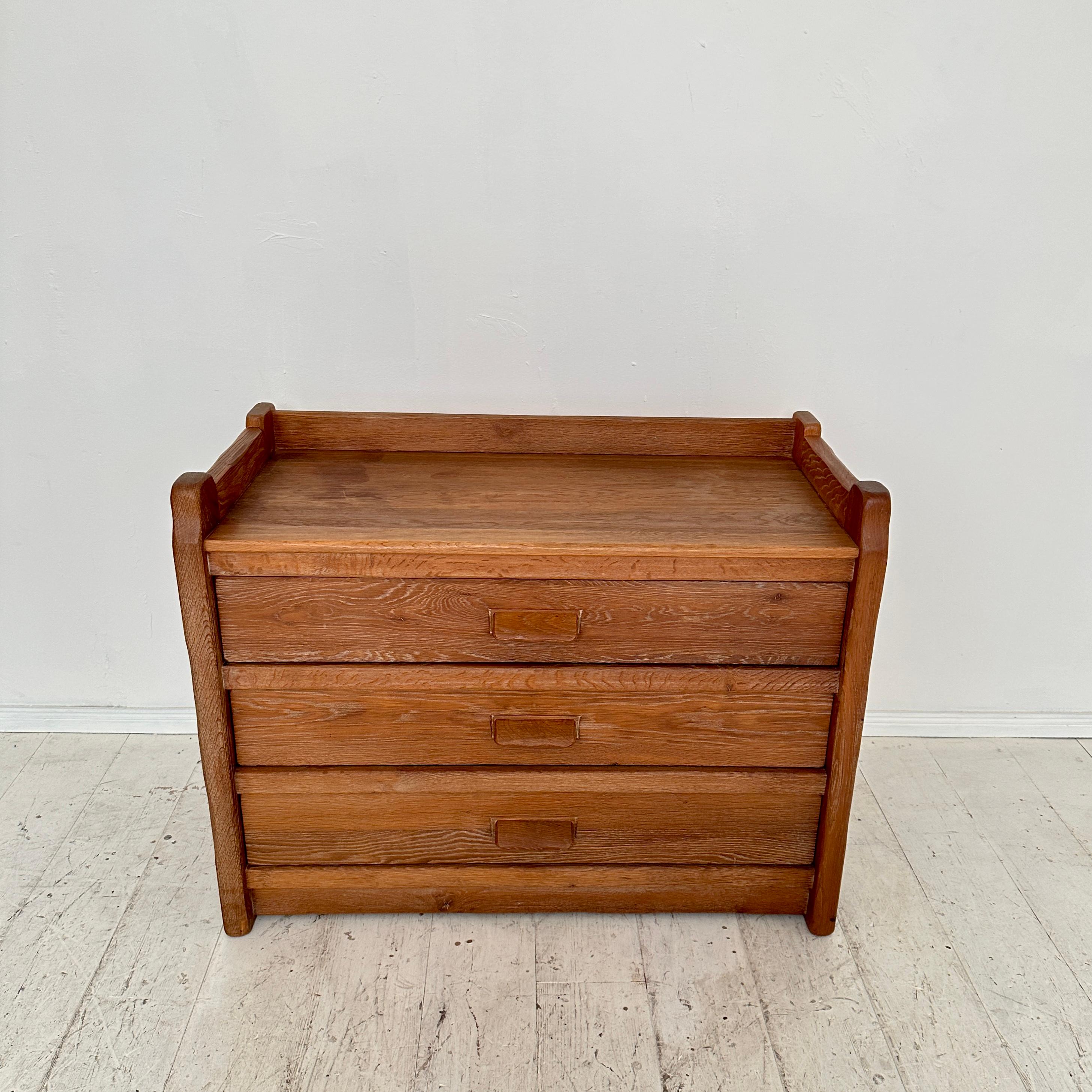 Belgian 1970s Brutalist Chest of Drawers in Solid Washed Oak by de Puydt, around 1974 For Sale