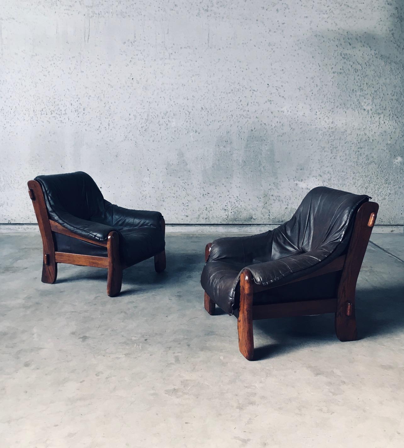 1970's Brutalist Design Leder & Eiche Lounge Stühle (Ende des 20. Jahrhunderts) im Angebot