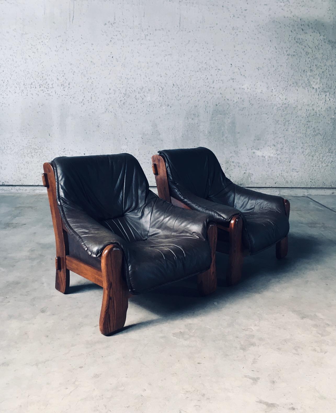 1970's Brutalist Design Leder & Eiche Lounge Stühle im Angebot 3