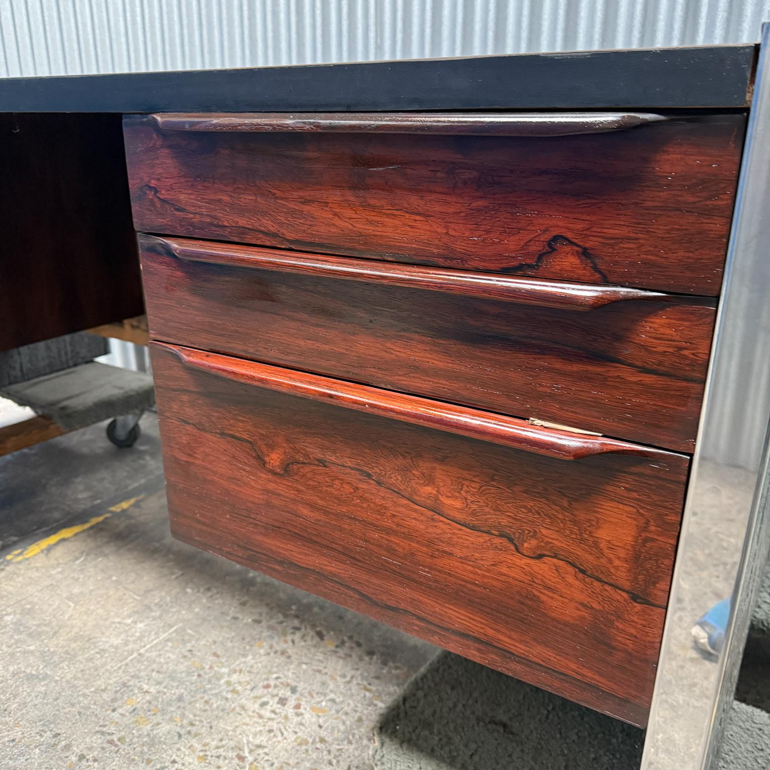 1970s Brutalist Desk Mccarroll & Gillespe Forms+Surfaces Santa Barbara For Sale 3
