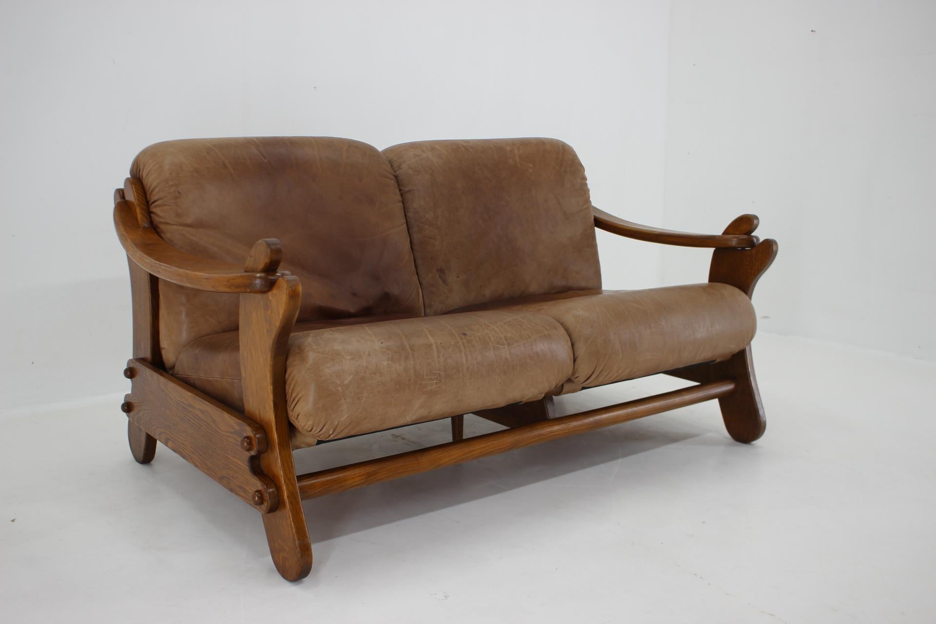 Mid-Century Modern 1970s Brutalist Dutch Oak and Leather 2 Seater Sofa For Sale
