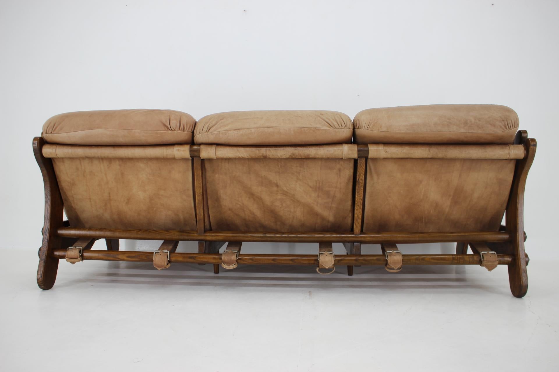 1970s Brutalist Dutch Oak and Leather 3 Seater Sofa For Sale 11