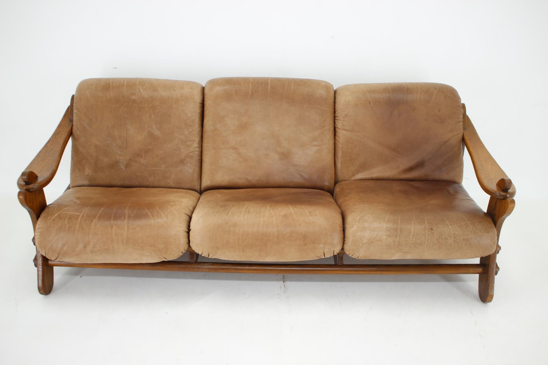 Mid-Century Modern 1970s Brutalist Dutch Oak and Leather 3 Seater Sofa For Sale
