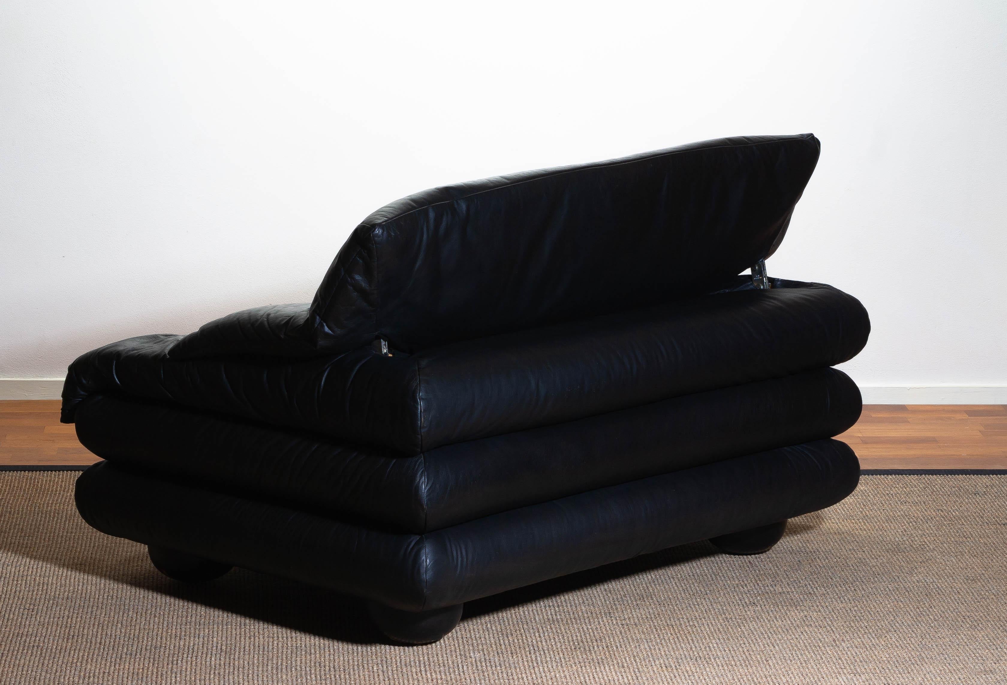 1970s, Brutalist Lounge Chair in Black Leather by Wiener Werkstätte, Austria 1 In Good Condition In Silvolde, Gelderland