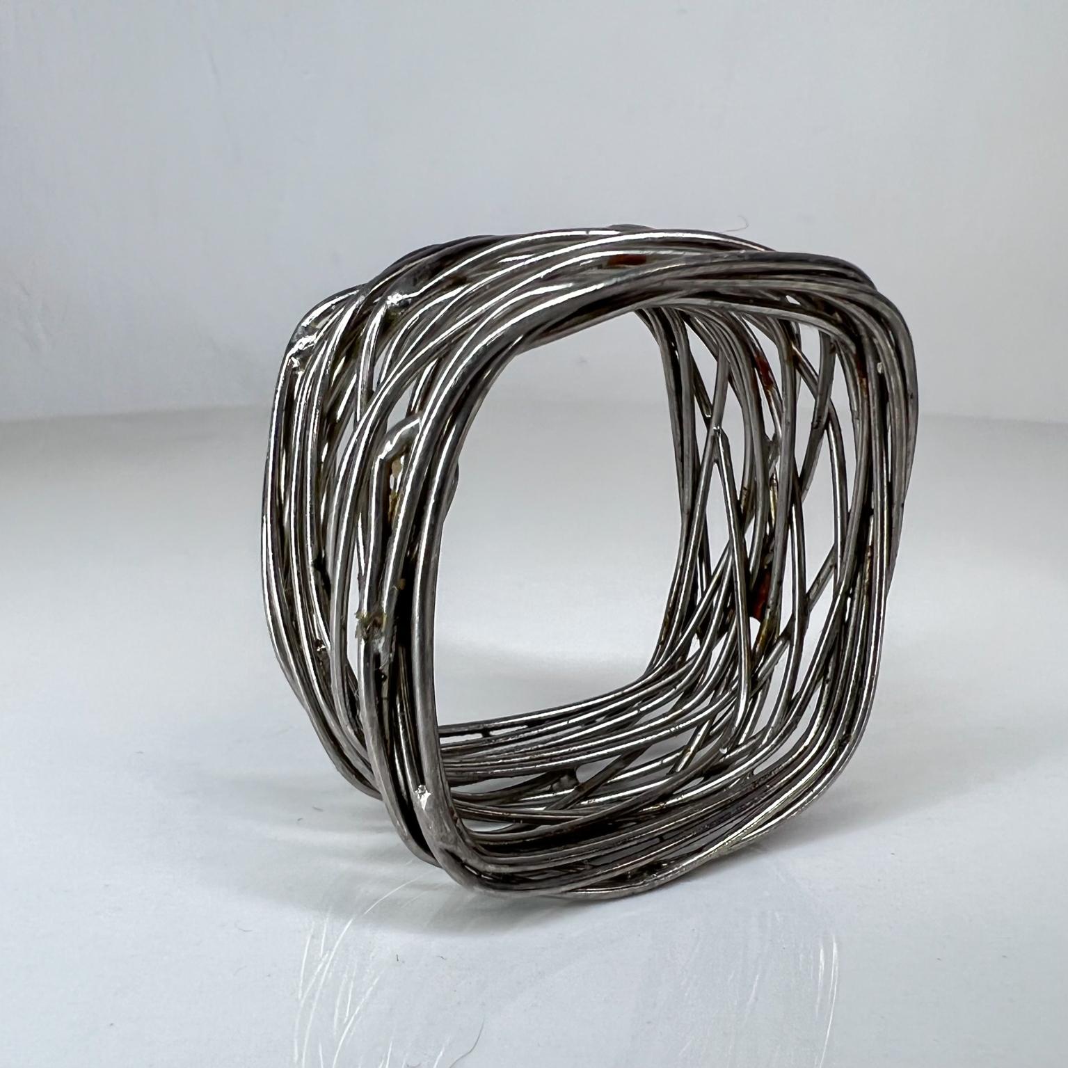 Ensemble de 3 porte-serviettes sculpturales chromées des années 1970 en vente 1