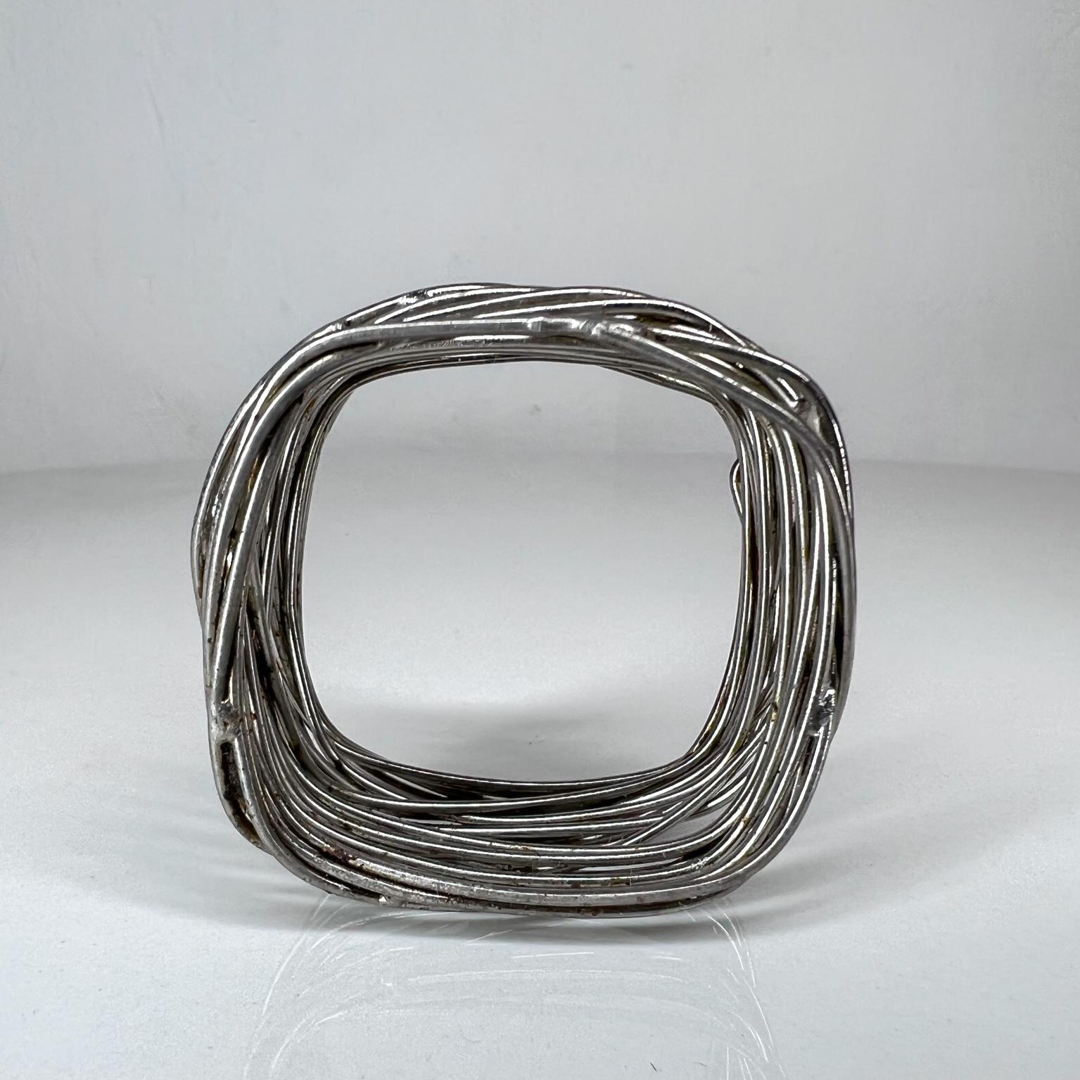 Ensemble de 3 porte-serviettes sculpturales chromées des années 1970 en vente 4