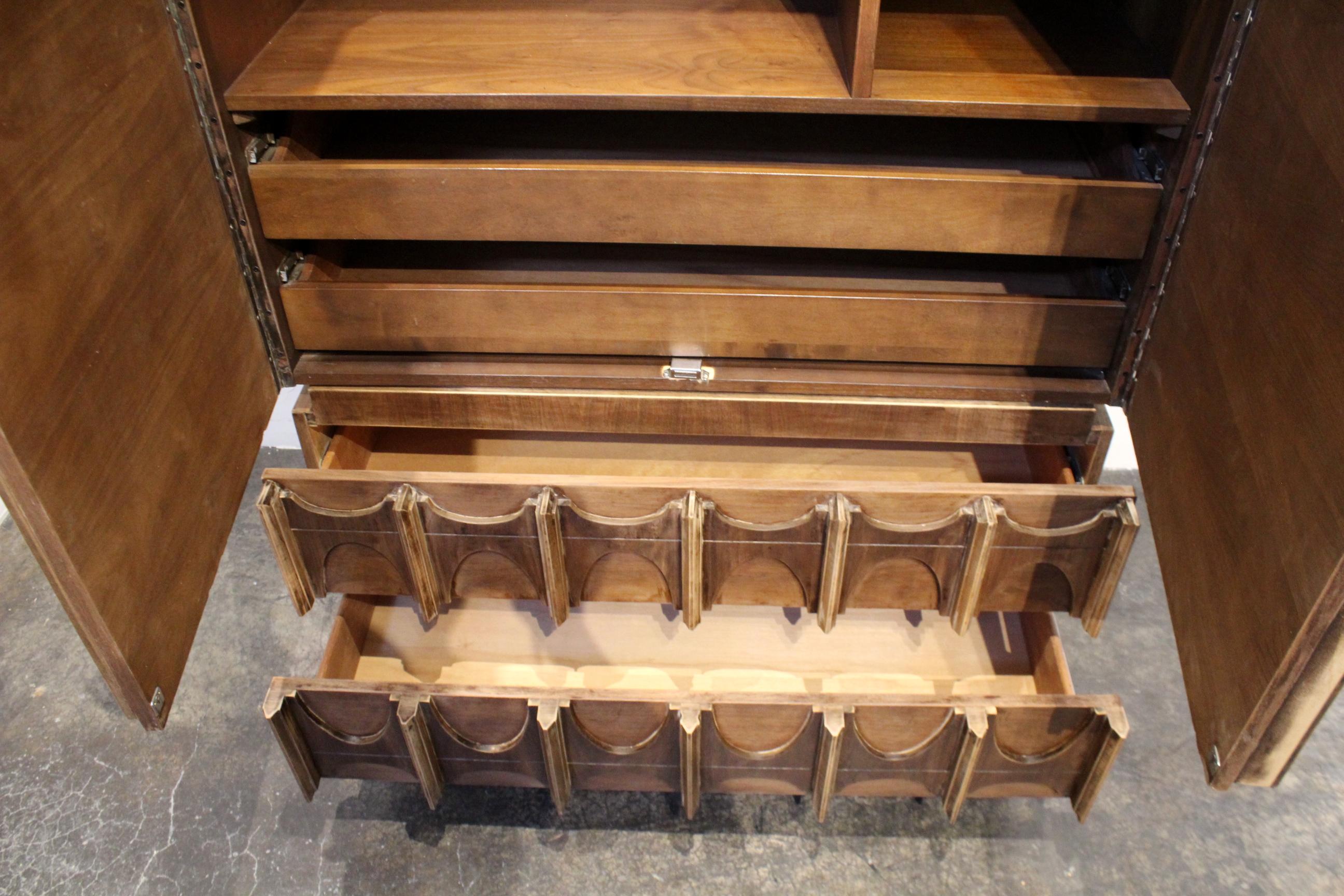 1970s Brutalist Wardrobe Chest on Chest in Natural Walnut, Brasilia Style In Good Condition For Sale In Dallas, TX