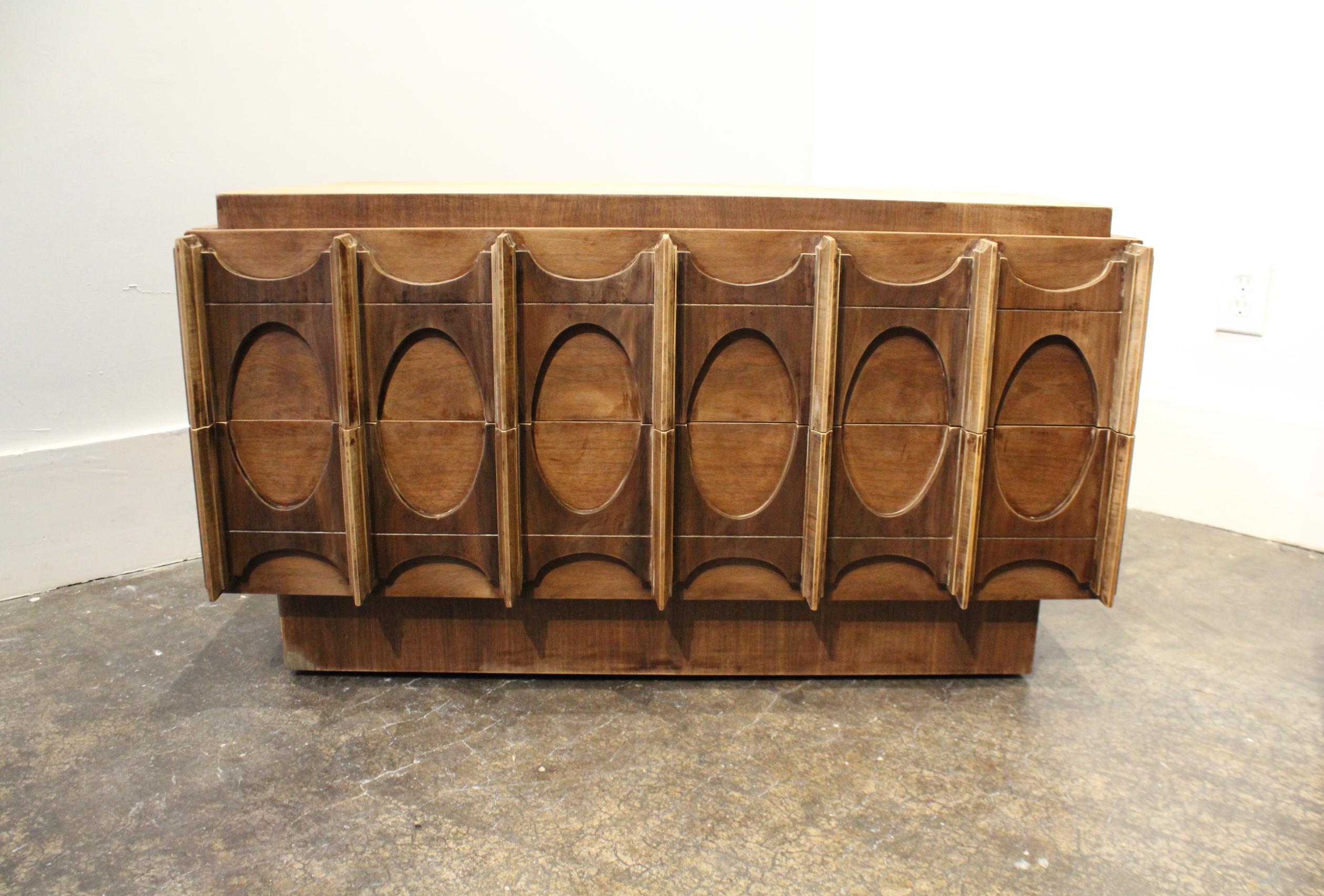 1970s Brutalist Wardrobe Chest on Chest in Natural Walnut, Brasilia Style For Sale 1