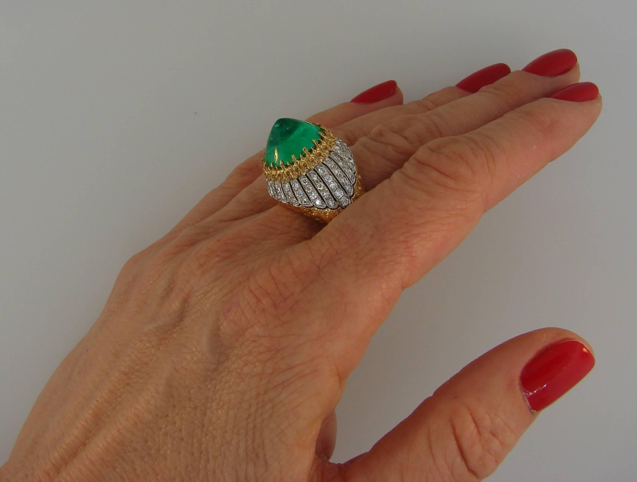 1970s Buccellati Sugarloaf Emerald Diamond Gold Ring 5