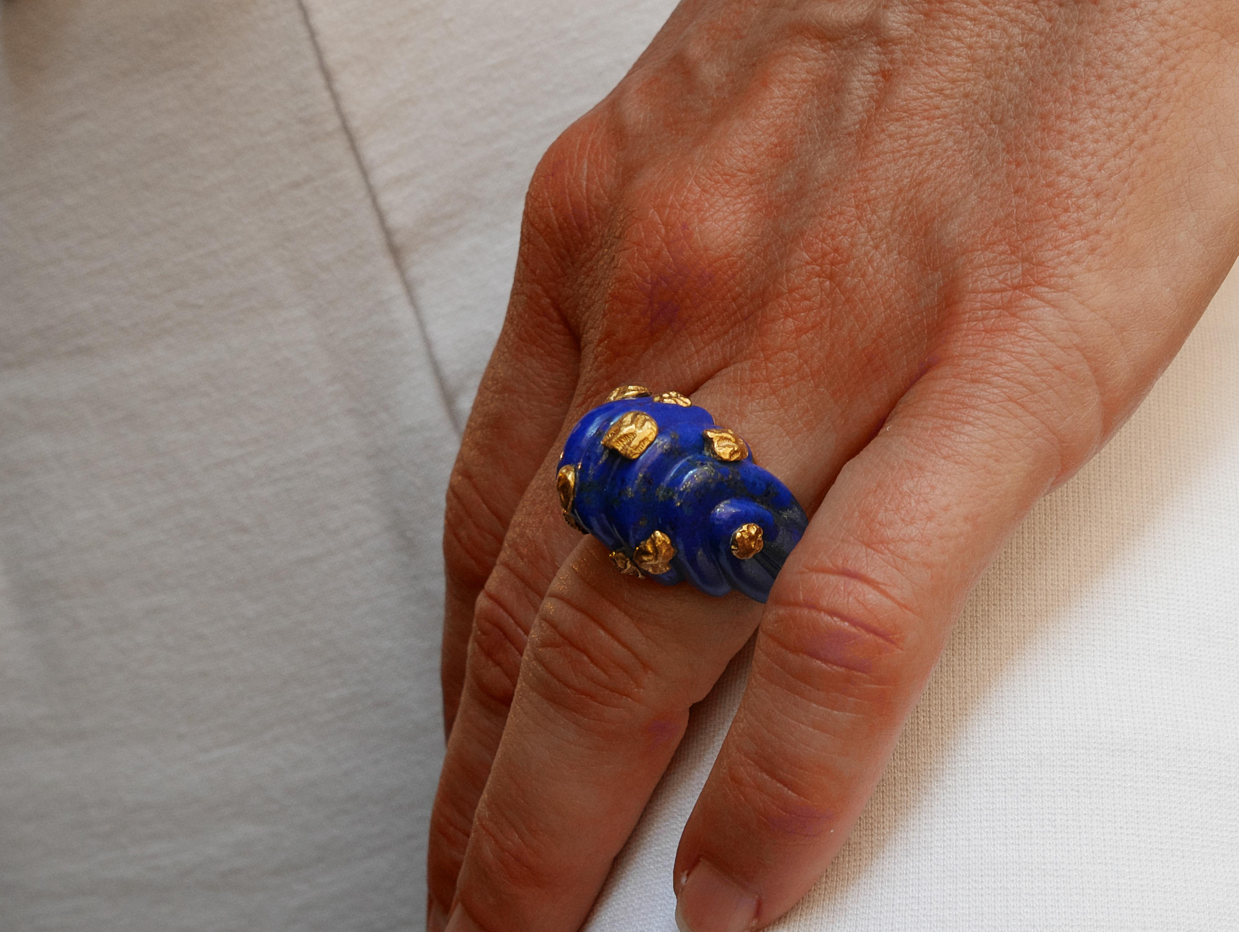 Women's 1970s Bucherer Yellow Gold and Lapis Lazuli Ring For Sale