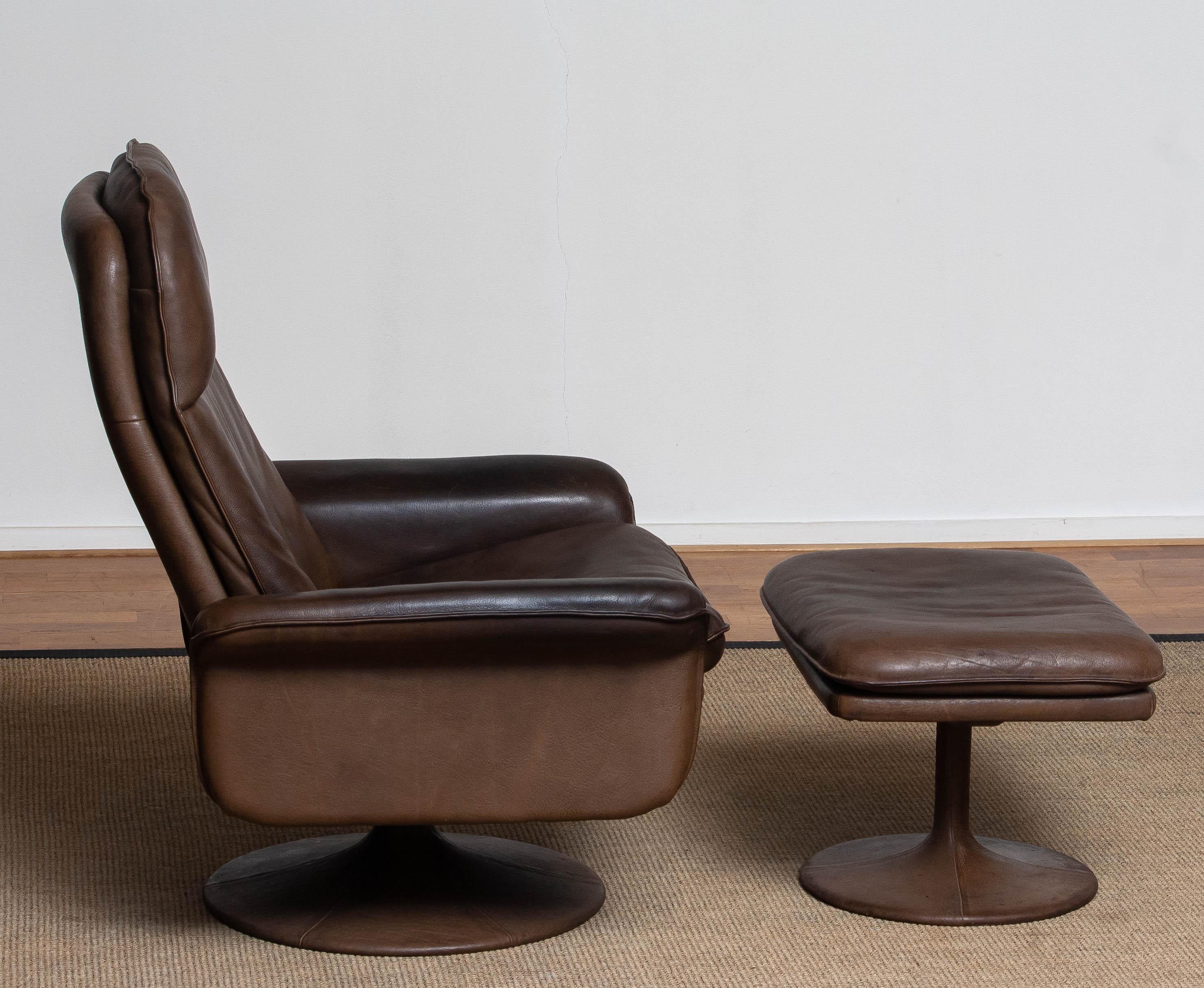 1970's Buffalo Leather Swivel and Relax Chair with Matching Ottoman by De Sede 8