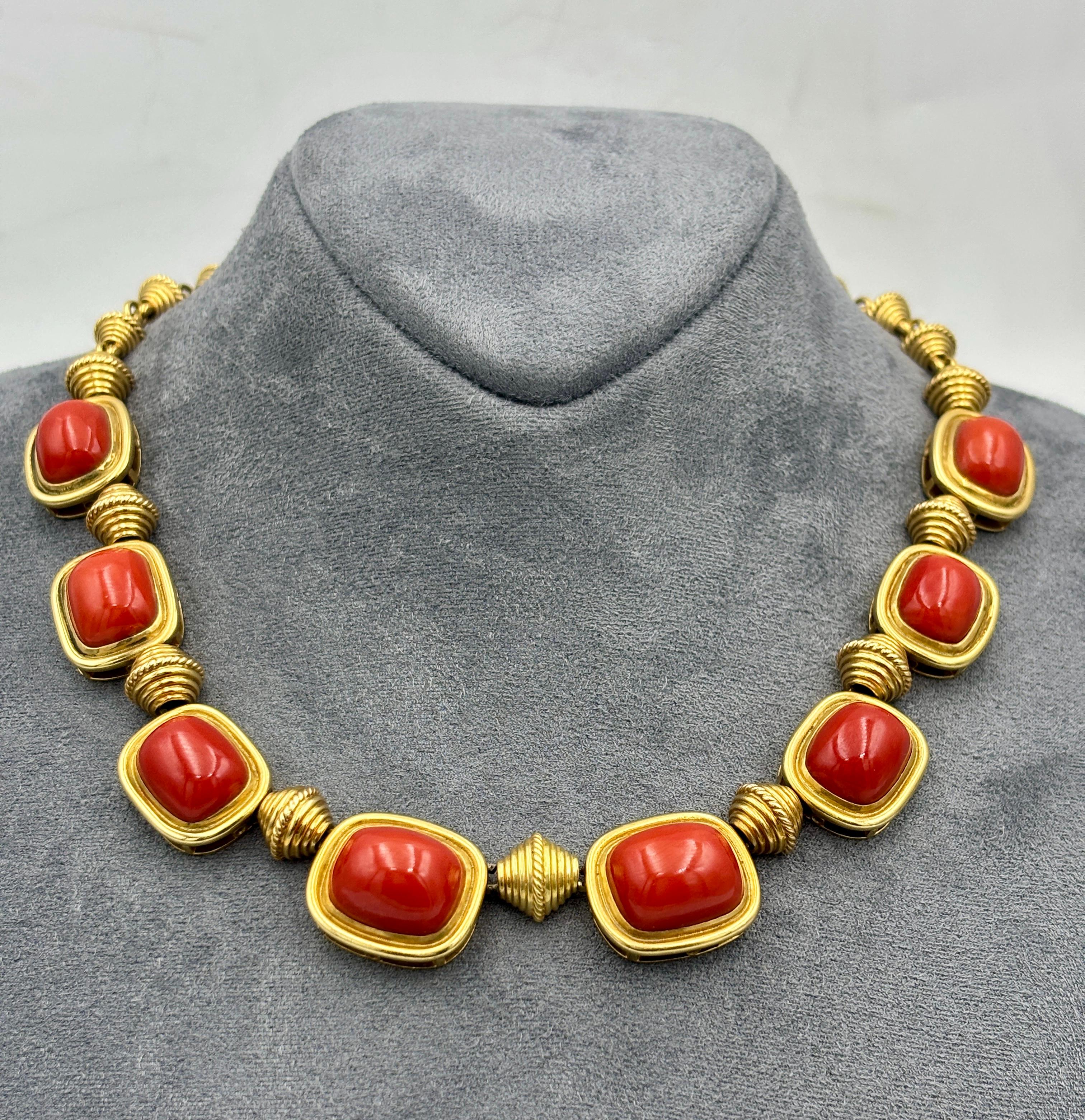Collana Bulgari anni '70 in oro 18k e corallo in vendita 3
