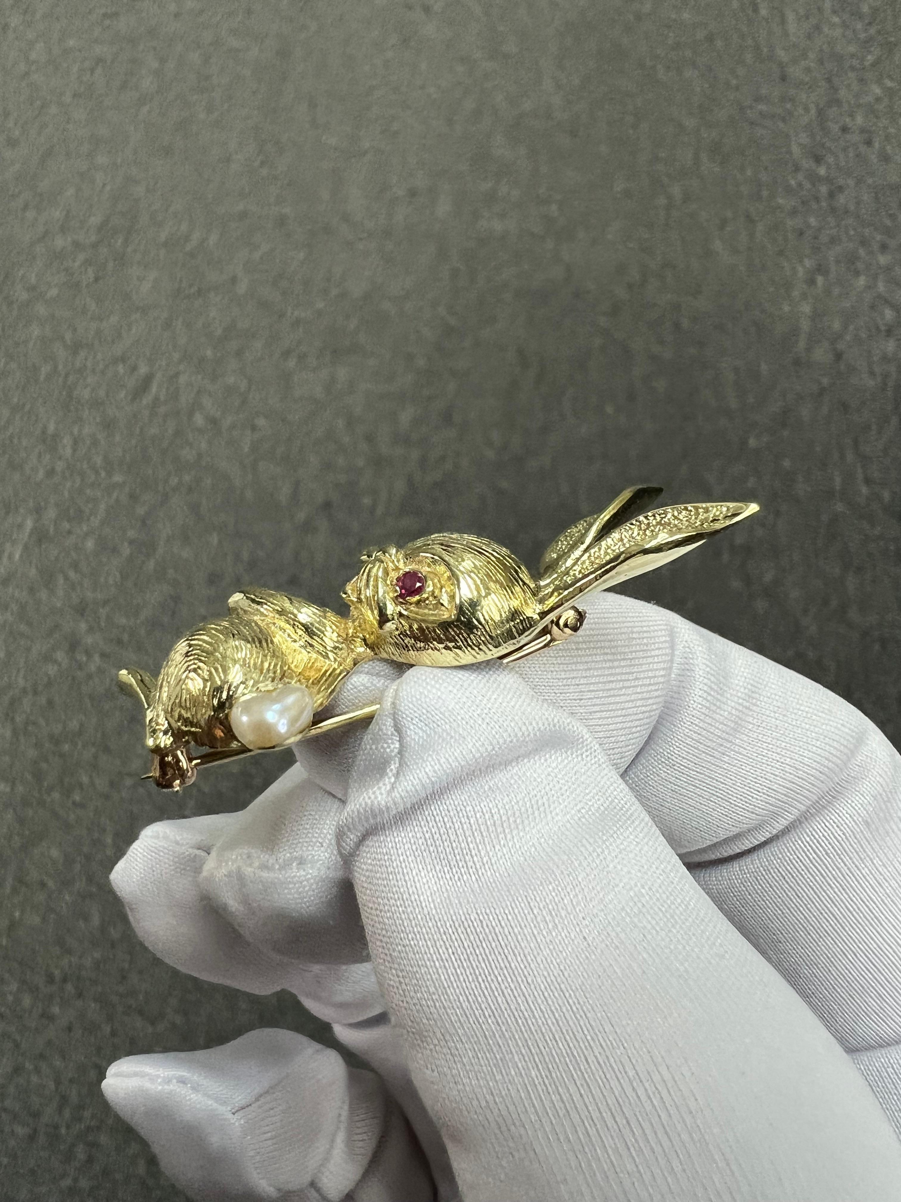 1970s Bunny Rabbit Yellow Gold Brooch For Sale 3