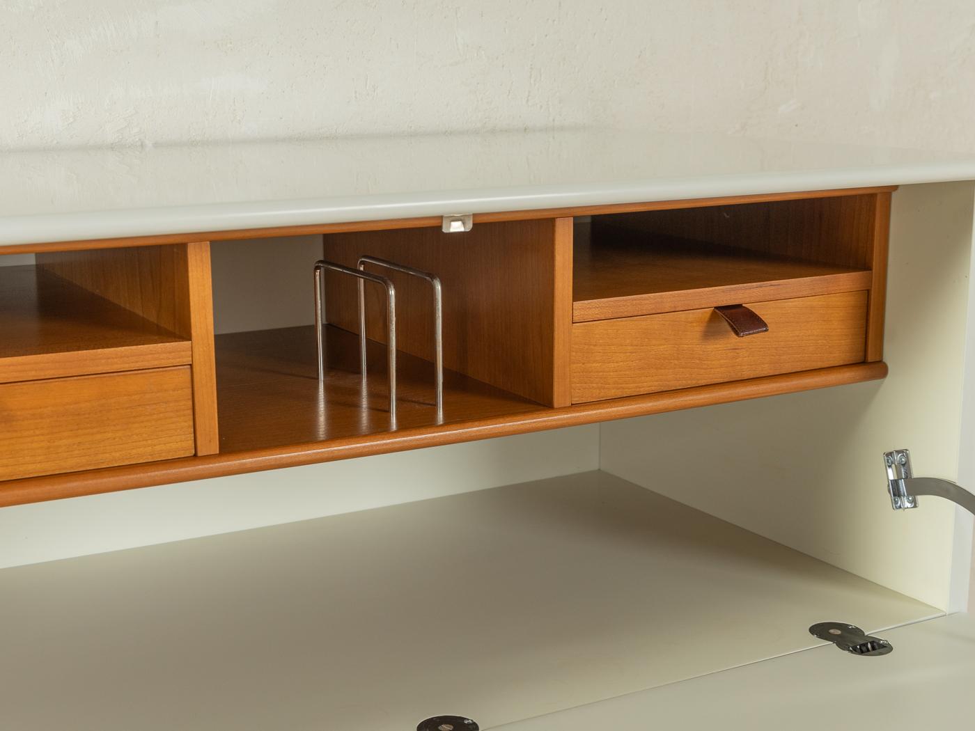 Plastic 1970s Bureau, Peter Maly