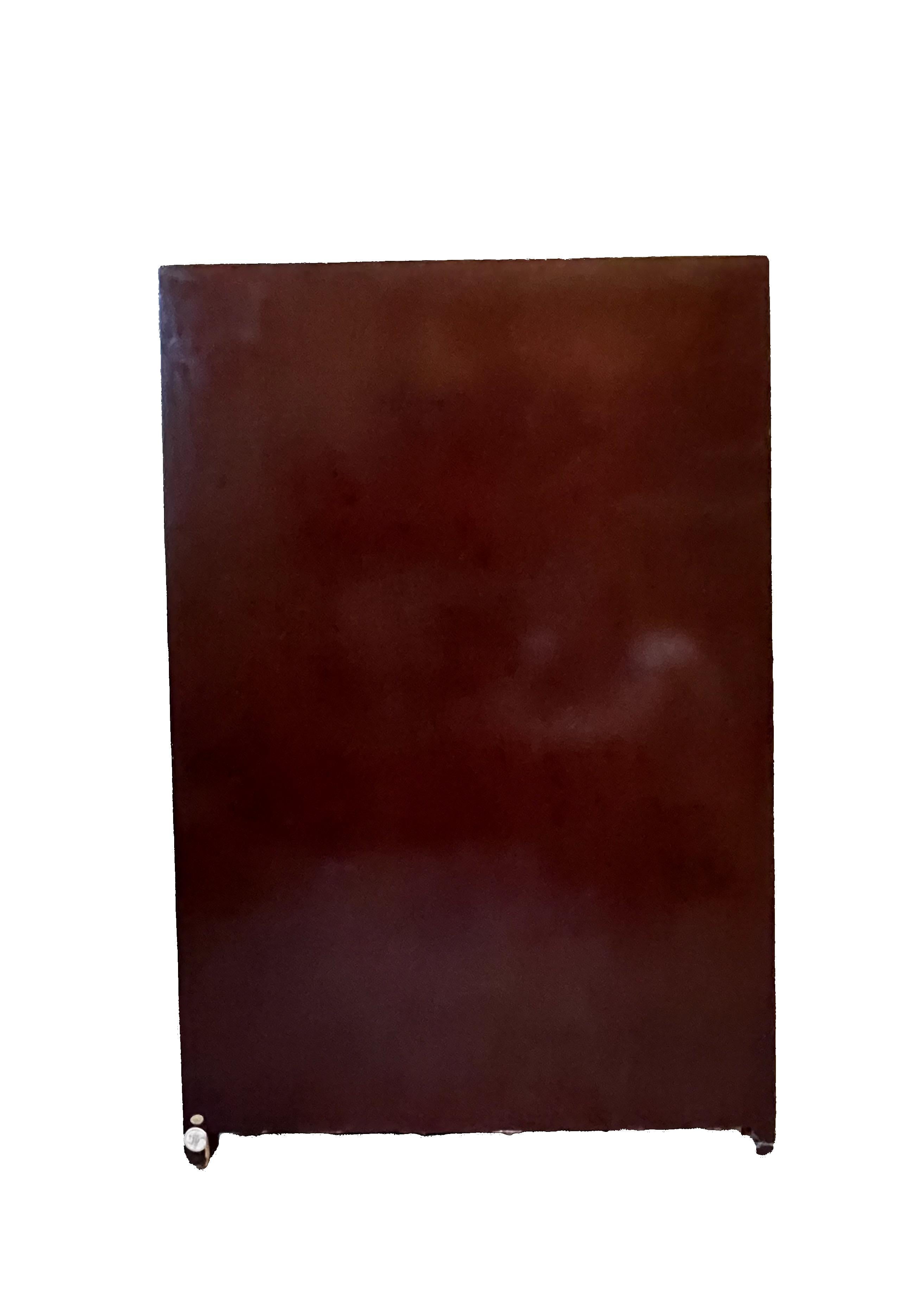 Fin du 20e siècle 1970s Burgundy Lacquered Wood Hall Cabinet Chinoiserie en vente