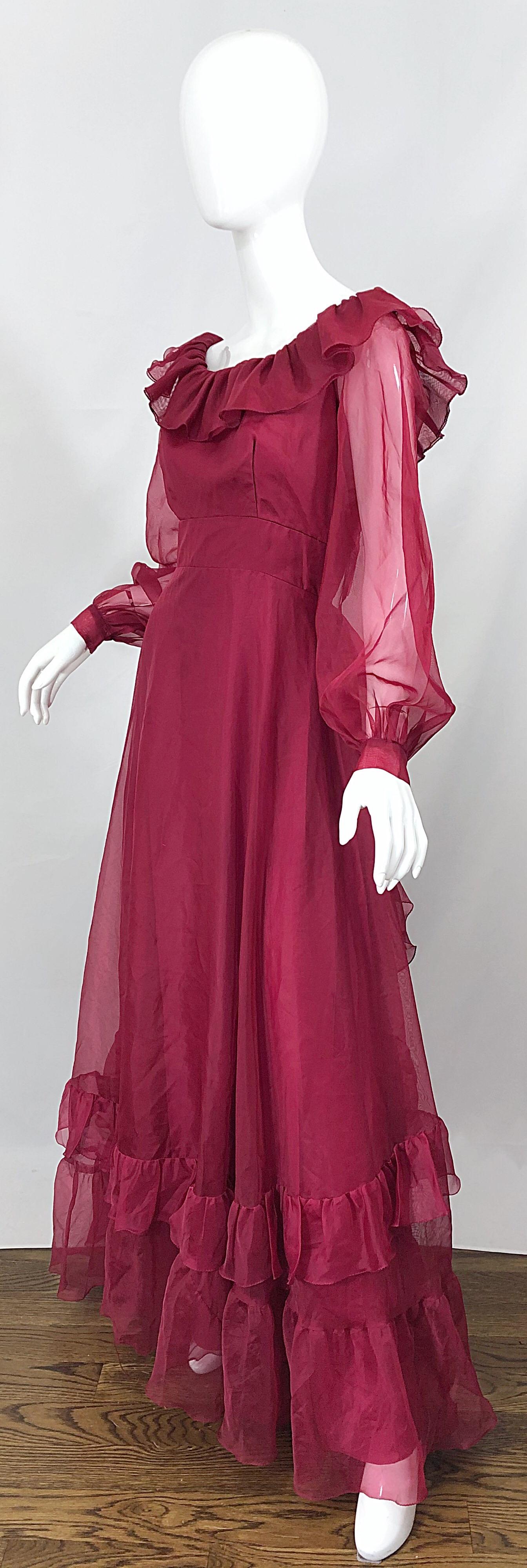 De las mujeres 1970s Borgoña / Granate Manga larga globo gasa Vintage 70s Maxi Vestido en venta