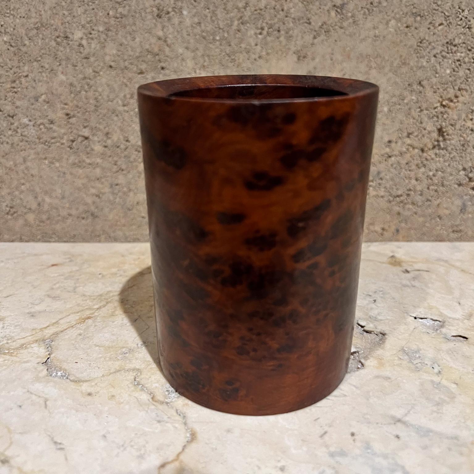 Elegant Burlwood Cup Holder
Pen Pencil Holder Desk accessory
4 h x 3 diameter
Original vintage
Refer to provided images
