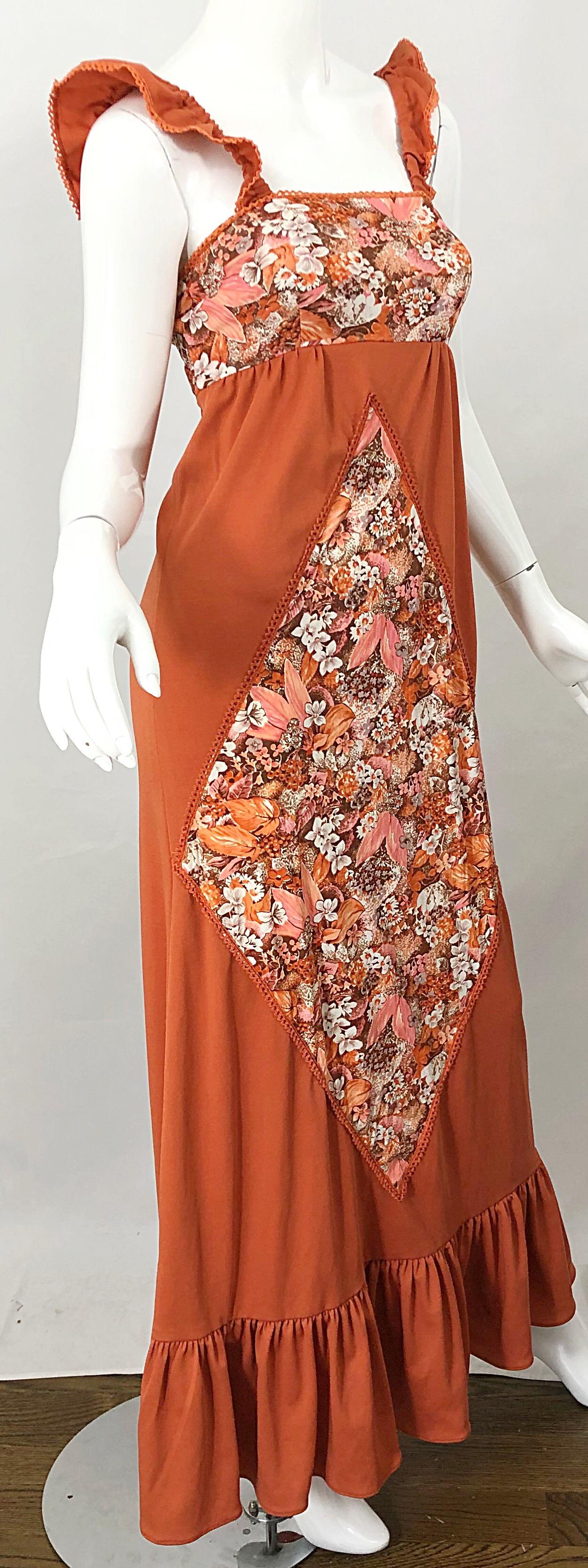 Robe longue d'automne vintage en jersey orange brûlé avec fleurs en patchwork style bohème, années 1970 en vente 6