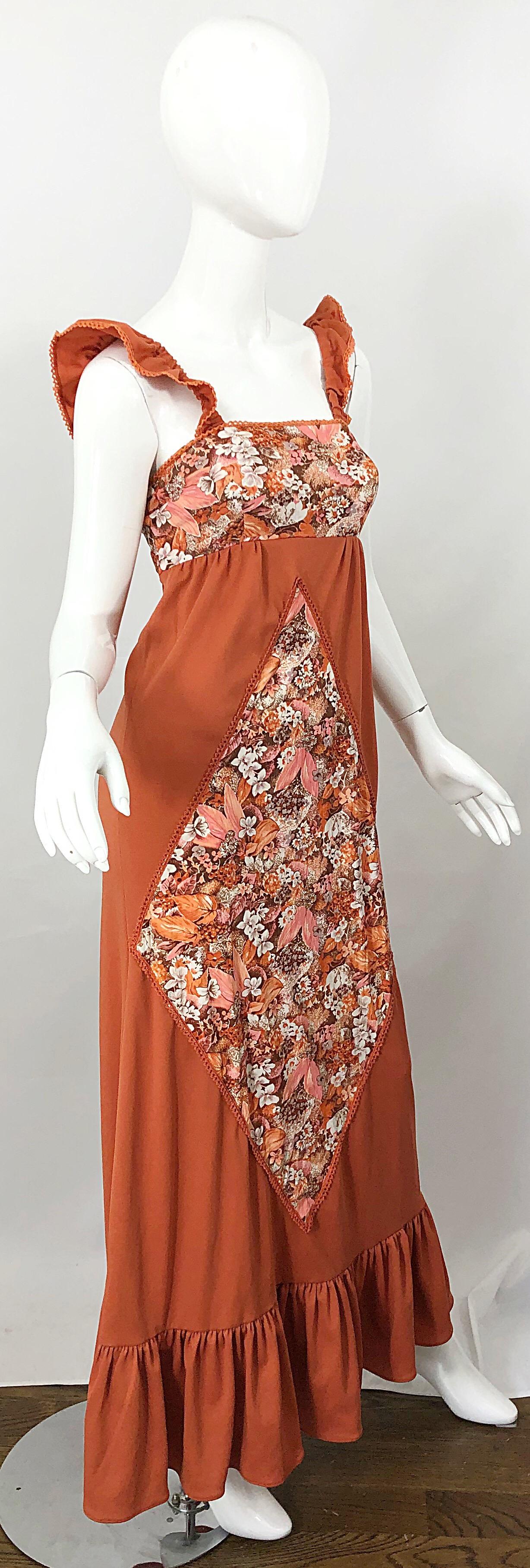 1970s Burnt Orange Patchwork Flowers Boho Vintage 70s Jersey Autumnal Maxi Dress In Excellent Condition For Sale In San Diego, CA