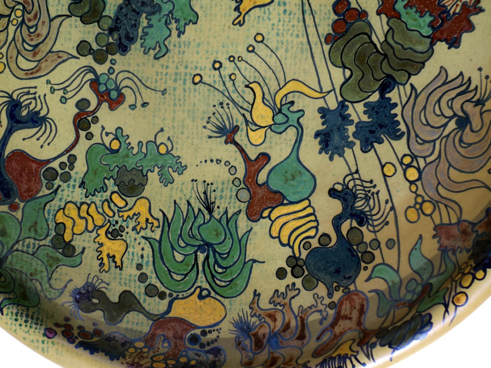 Painted ceramic big plate with marine fauna decor
Signed Onestini Milano Marittima.