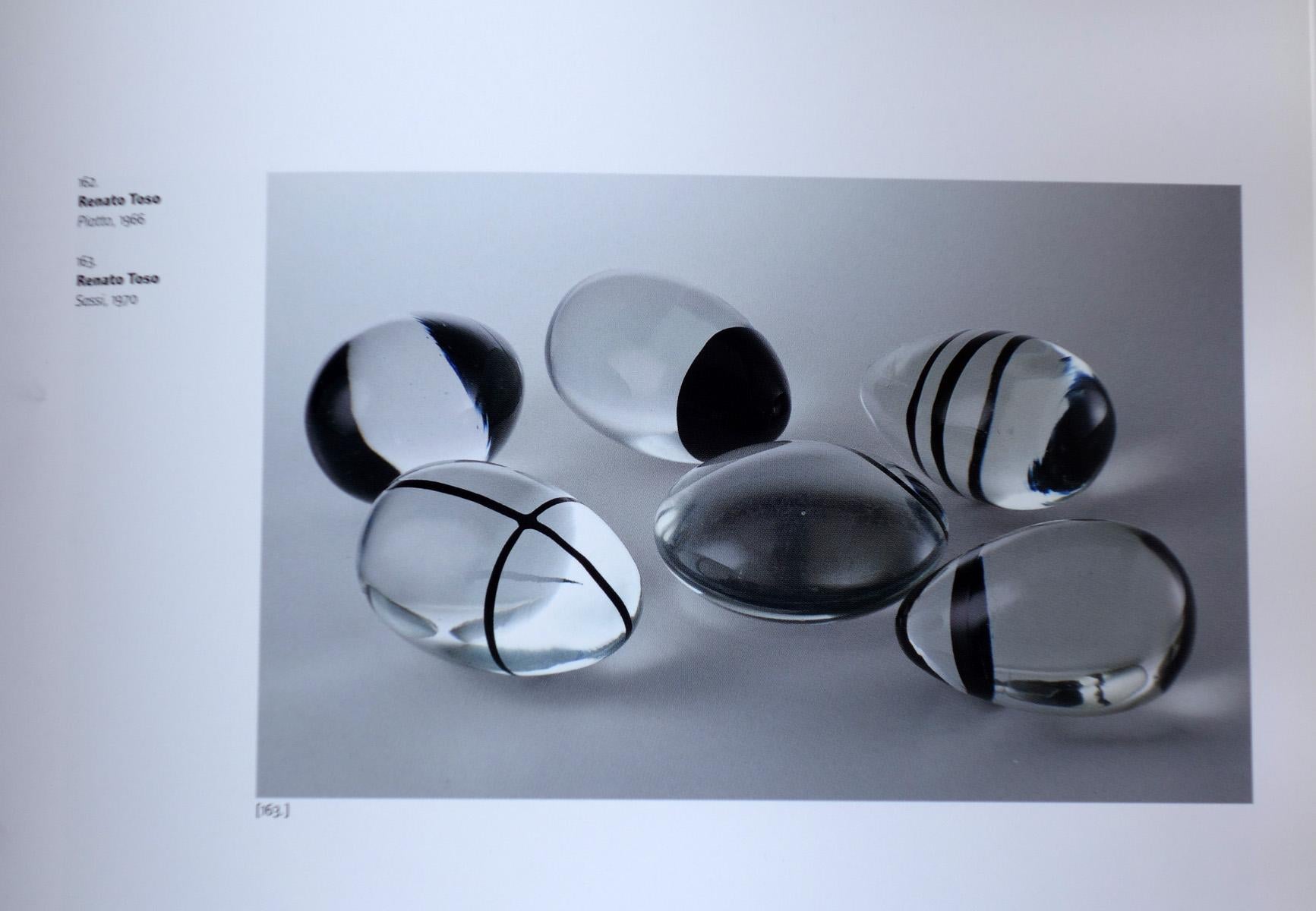 Verre de Murano 1970 by Renato Toso Murano Glass Pair of Stone Paperweights (Paire de presse-papiers en pierre) en vente