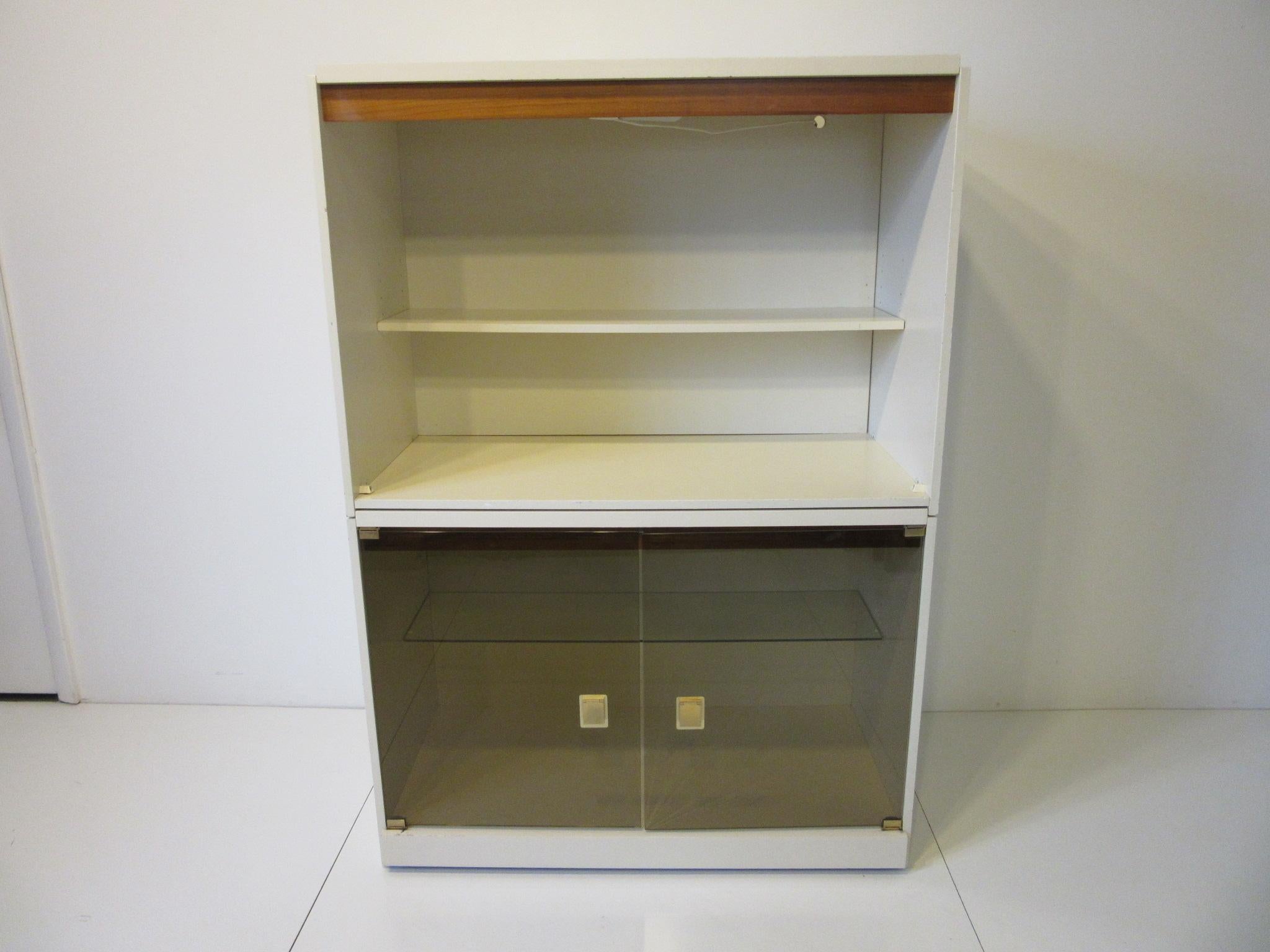 1970s Cabinet or Bookcase with Glass Doors In Good Condition In Cincinnati, OH