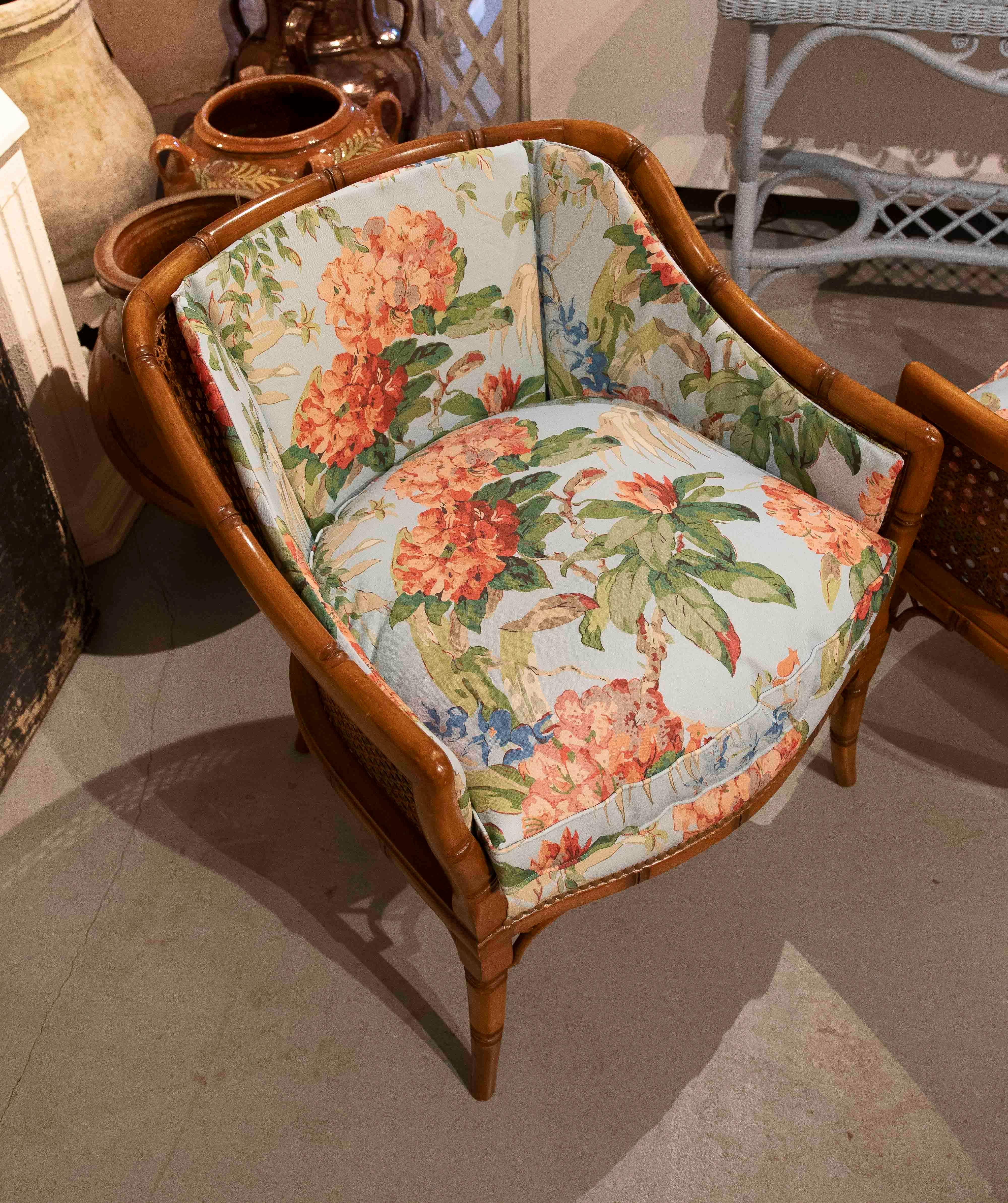 1970s Pair of Upholstered Armchairs with Floral Decoration For Sale 13