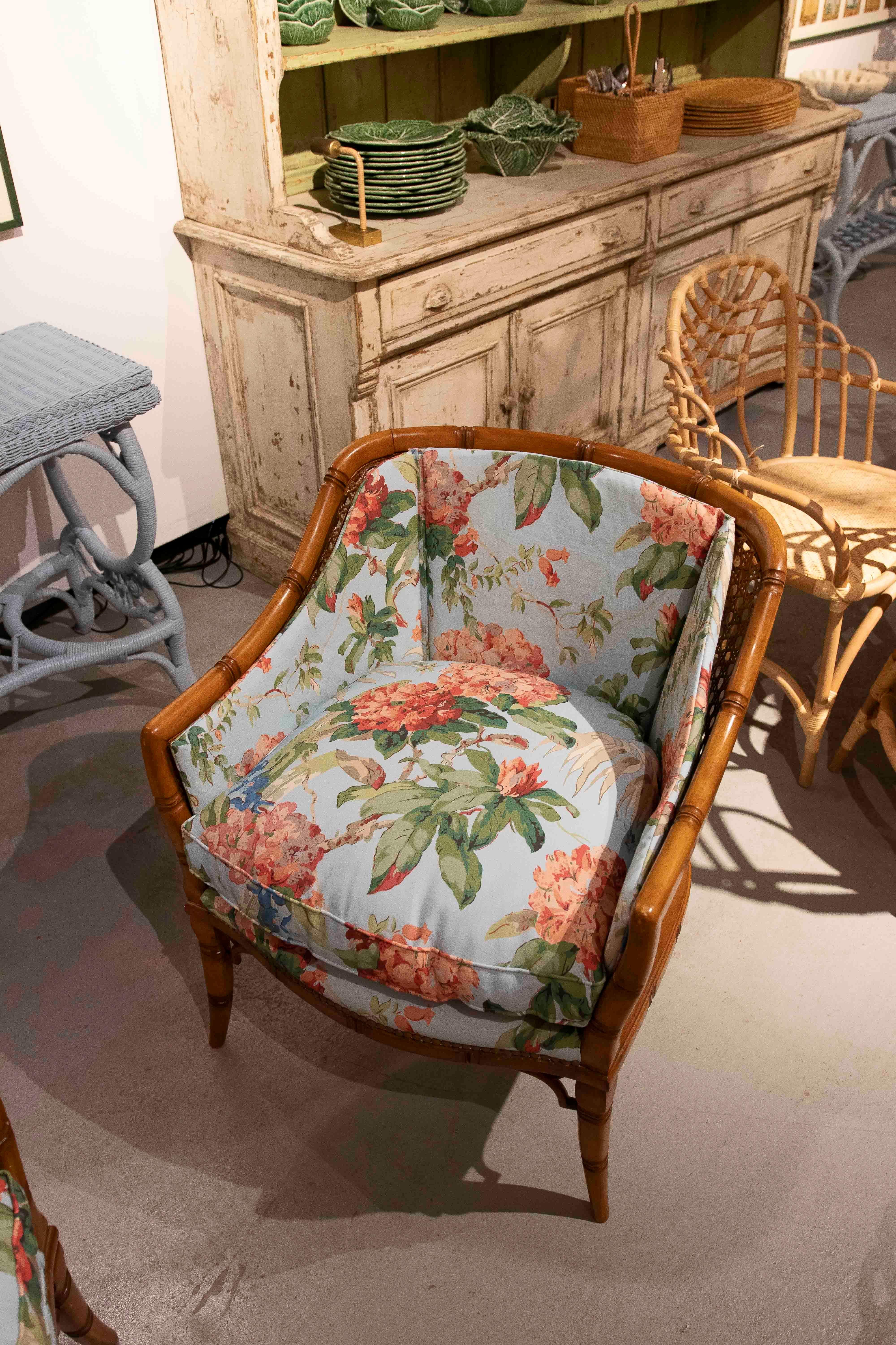 1970s Pair of Upholstered Armchairs with Floral Decoration For Sale 1