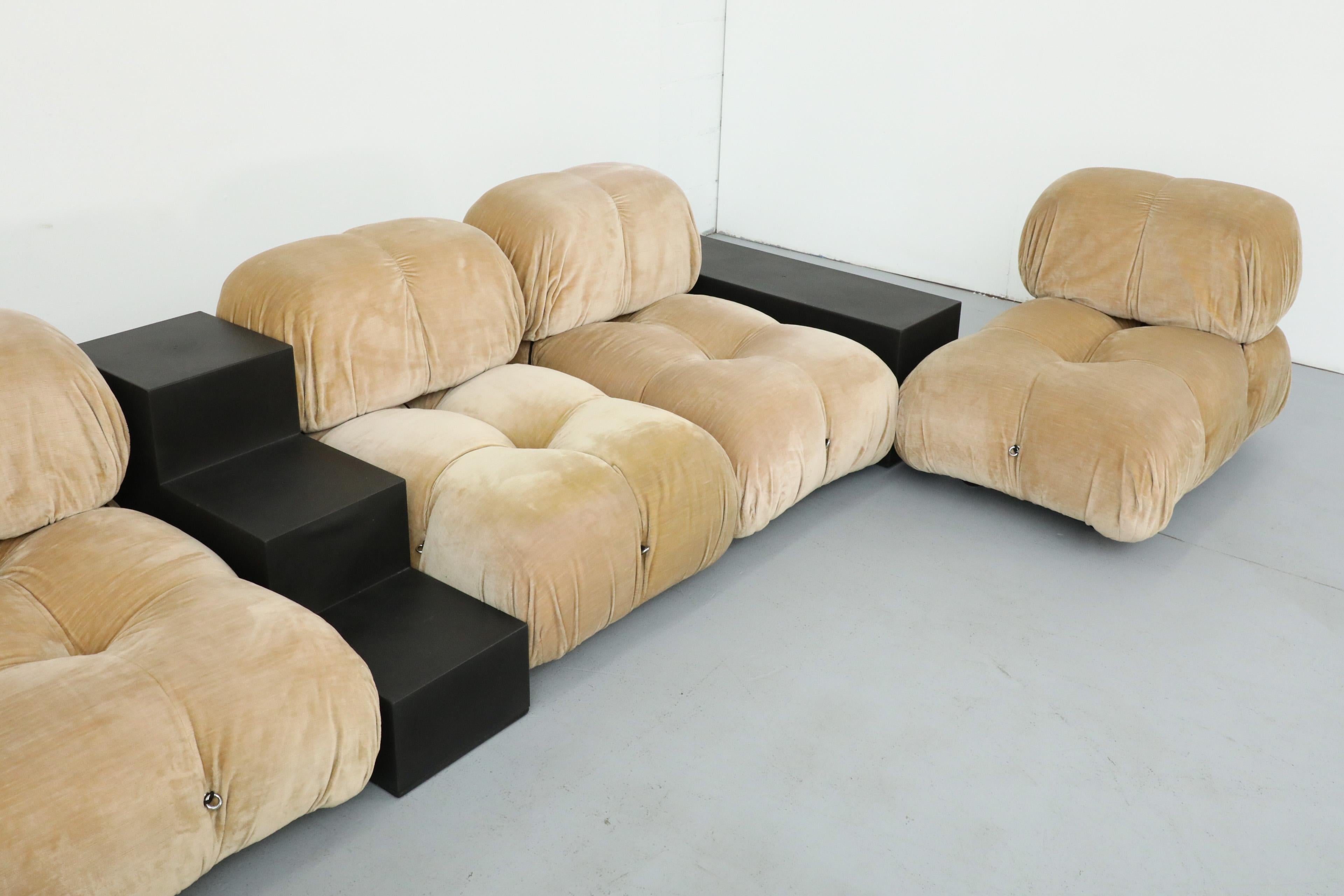 1970s 'Camaleonda' C&B Italia Seven Piece Beige Velvet Sofa Set by Mario Bellini In Good Condition In Los Angeles, CA