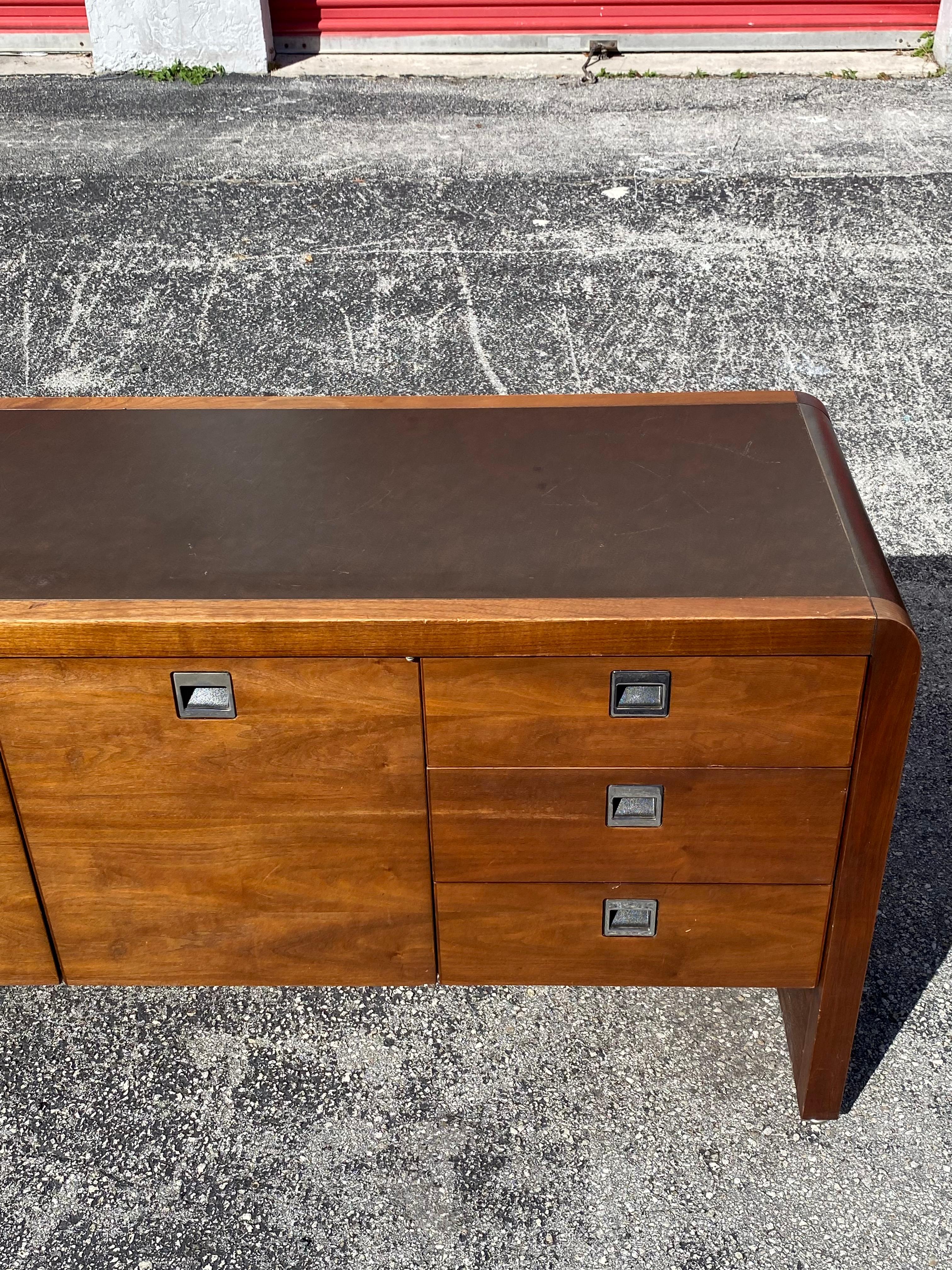 1970s Walnut Executive Campaign Waterfall Desk And Cabinet, Set of 2 For Sale 10