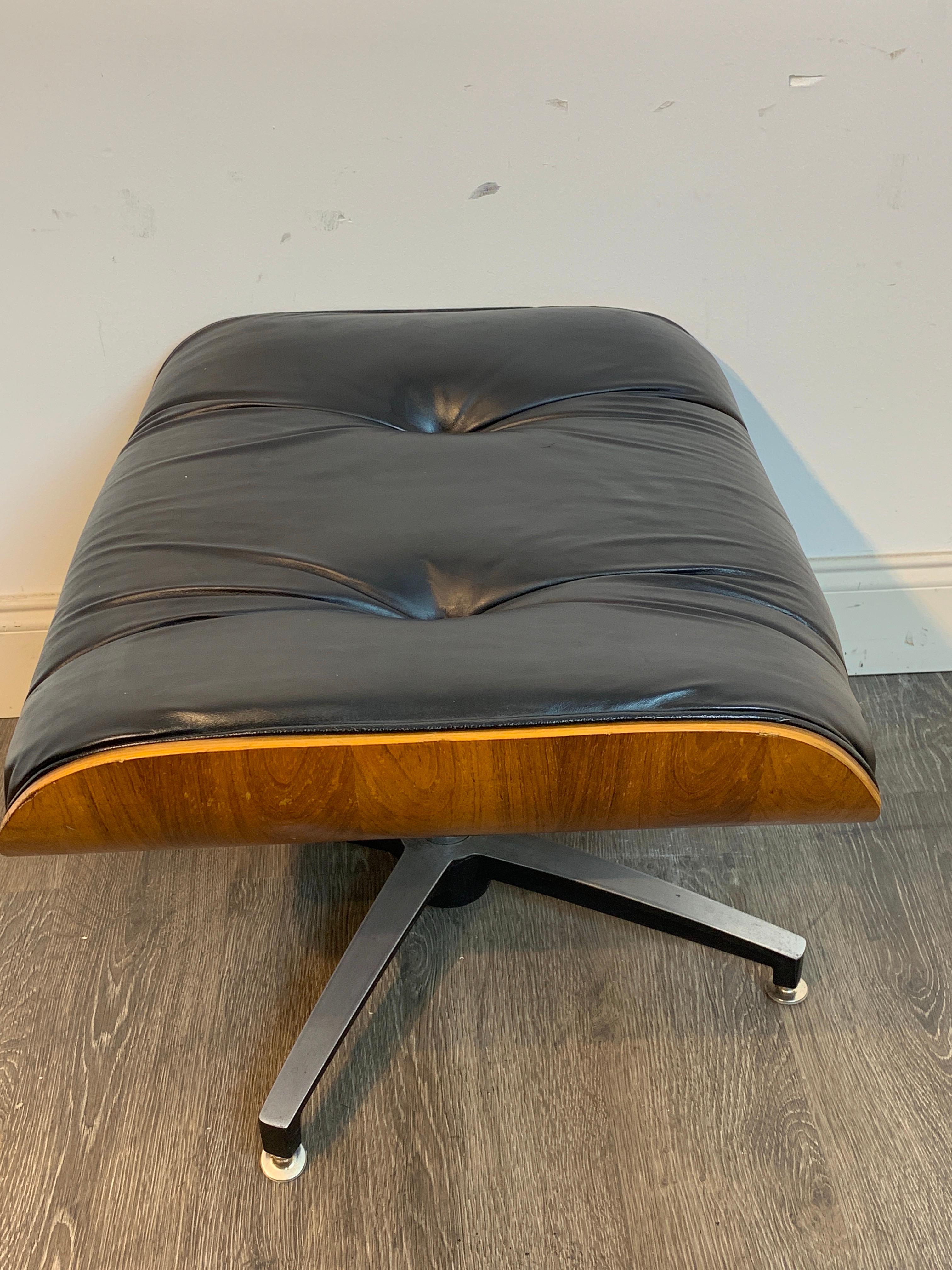 1970s Canadian Made Eames Style Lounge Chair and Ottoman, by Northfield 4