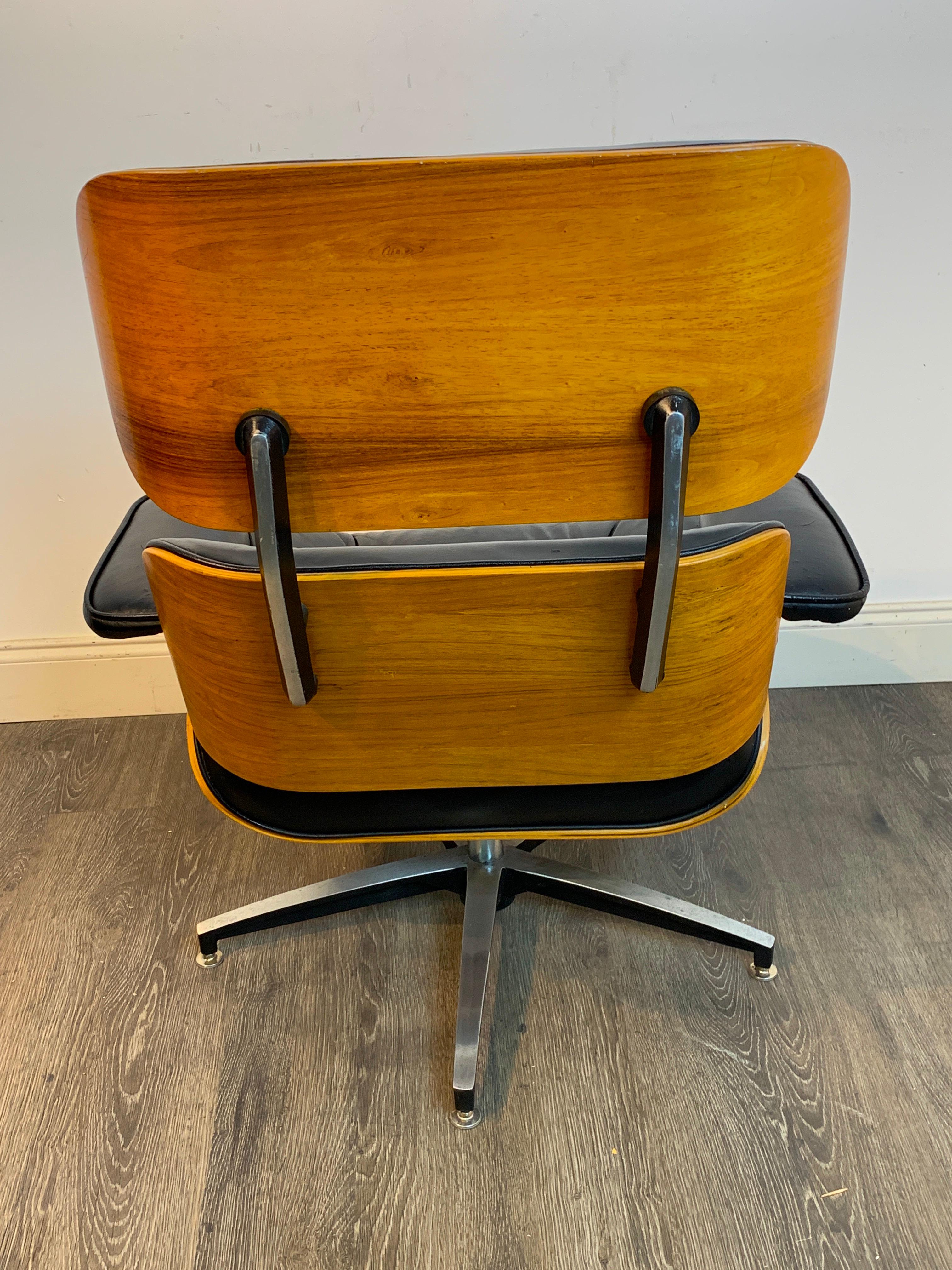 Mid-Century Modern 1970s Canadian Made Eames Style Lounge Chair and Ottoman, by Northfield For Sale