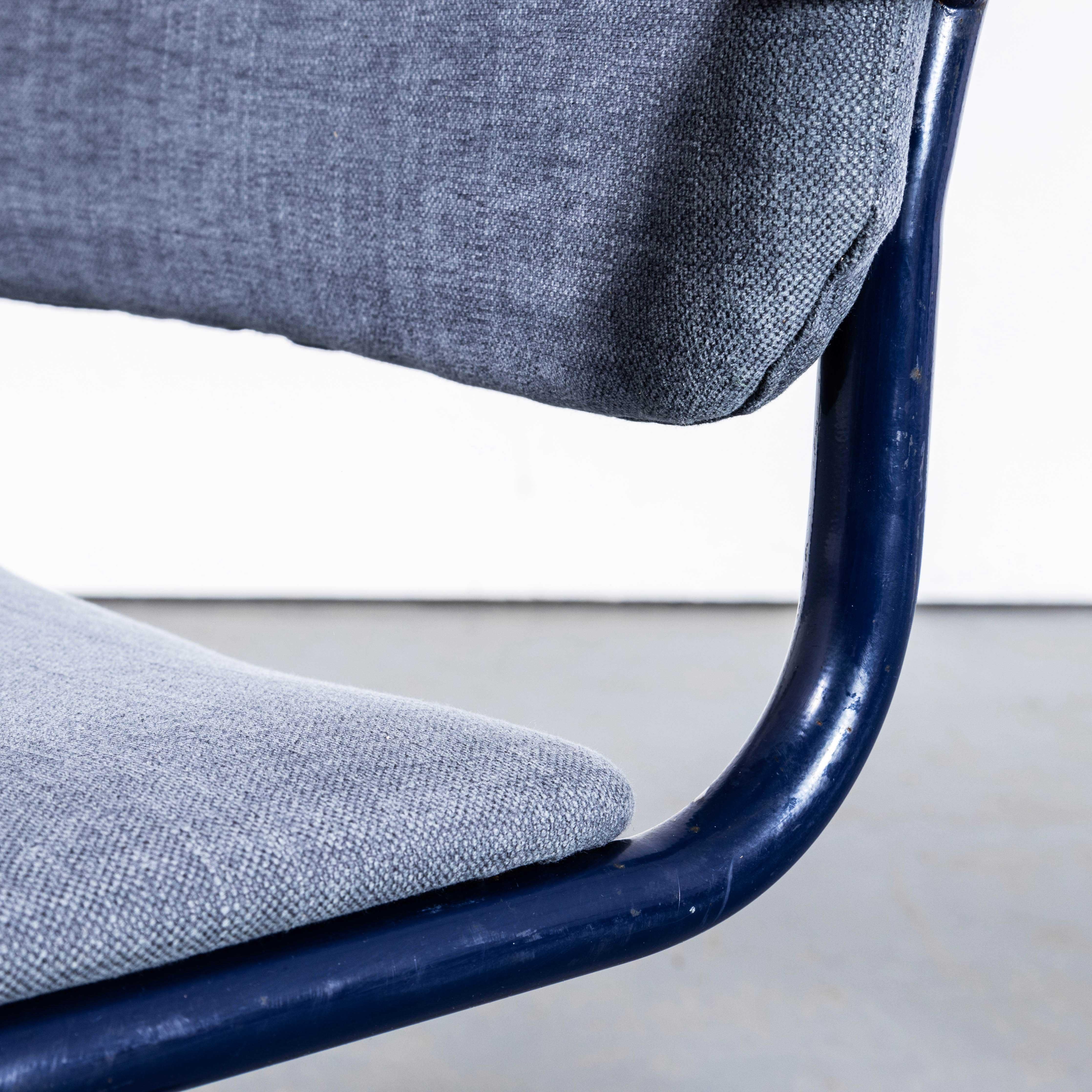 Tissu d'ameublement Ensemble de chaises de salle à manger à cadre bleu des années 1970 avec tapisserie bleue et grise en vente