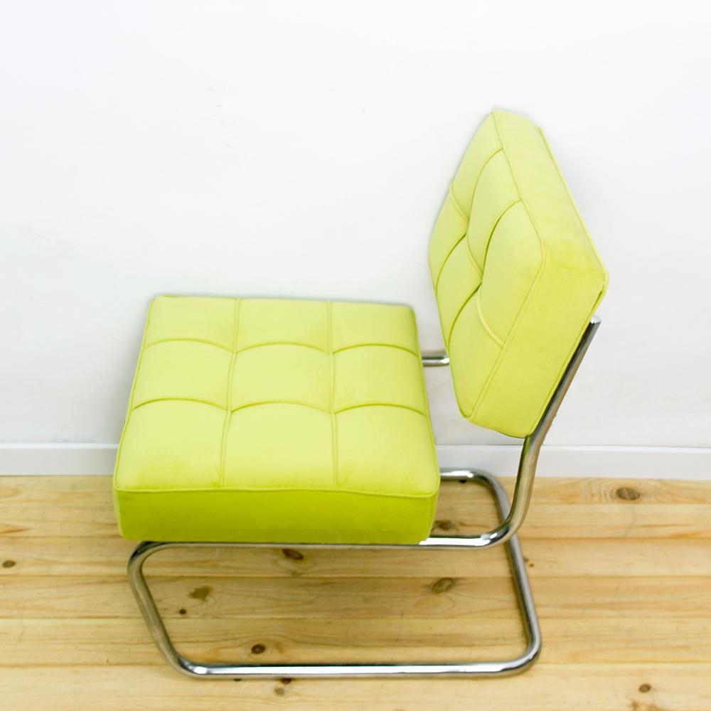 1970s Cantilever Lounge Chair For Sale 4