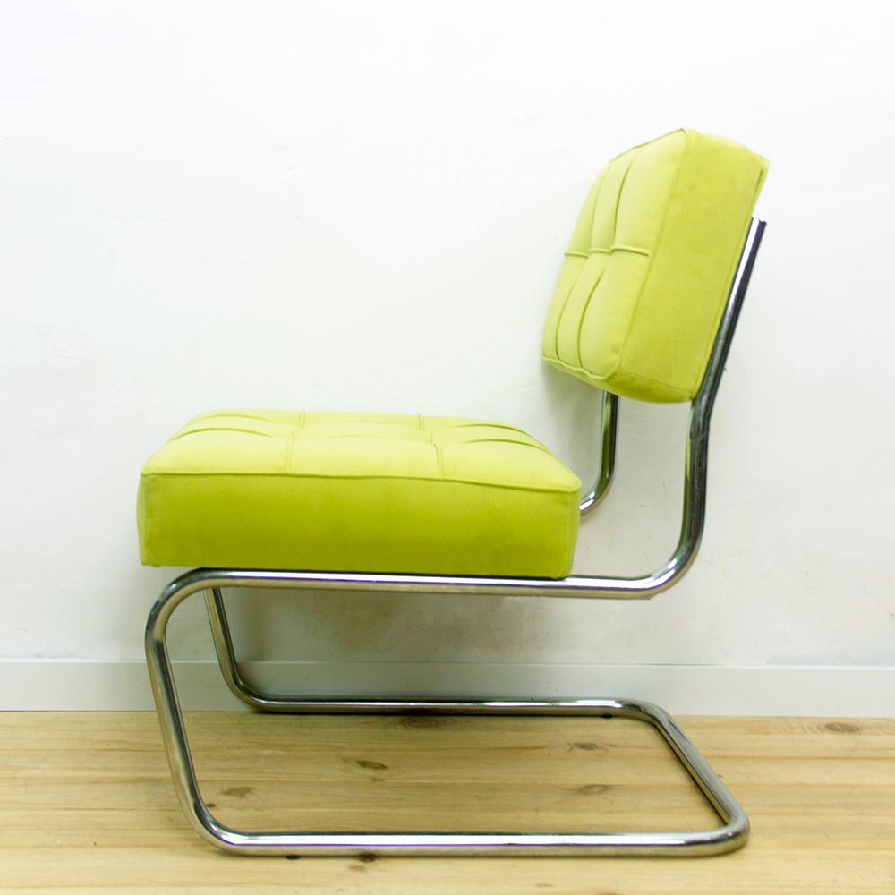 Metal 1970s Cantilever Lounge Chair For Sale