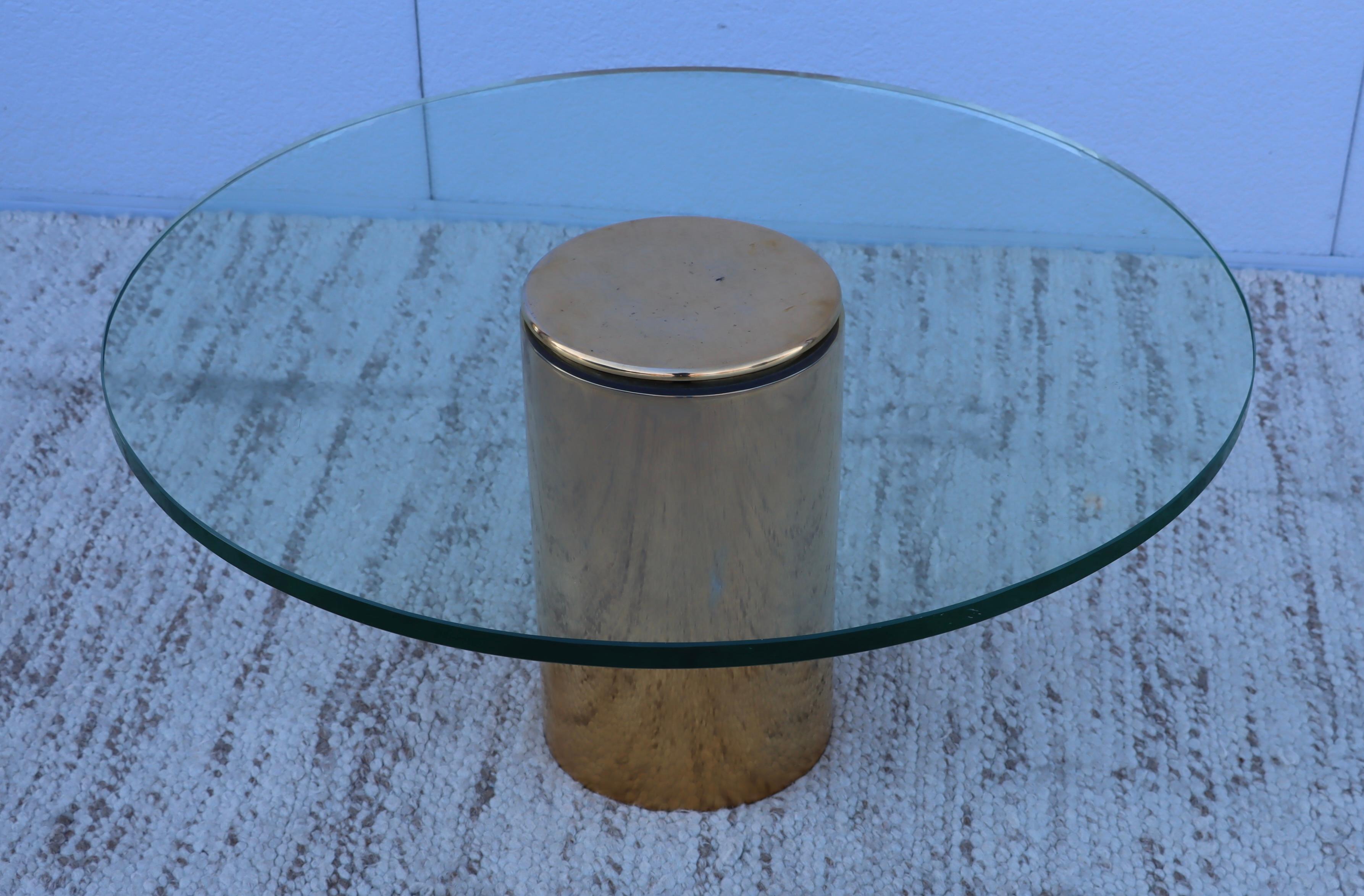 1970's Cantilevered Brass and Glass Coffee Table In Good Condition For Sale In New York, NY