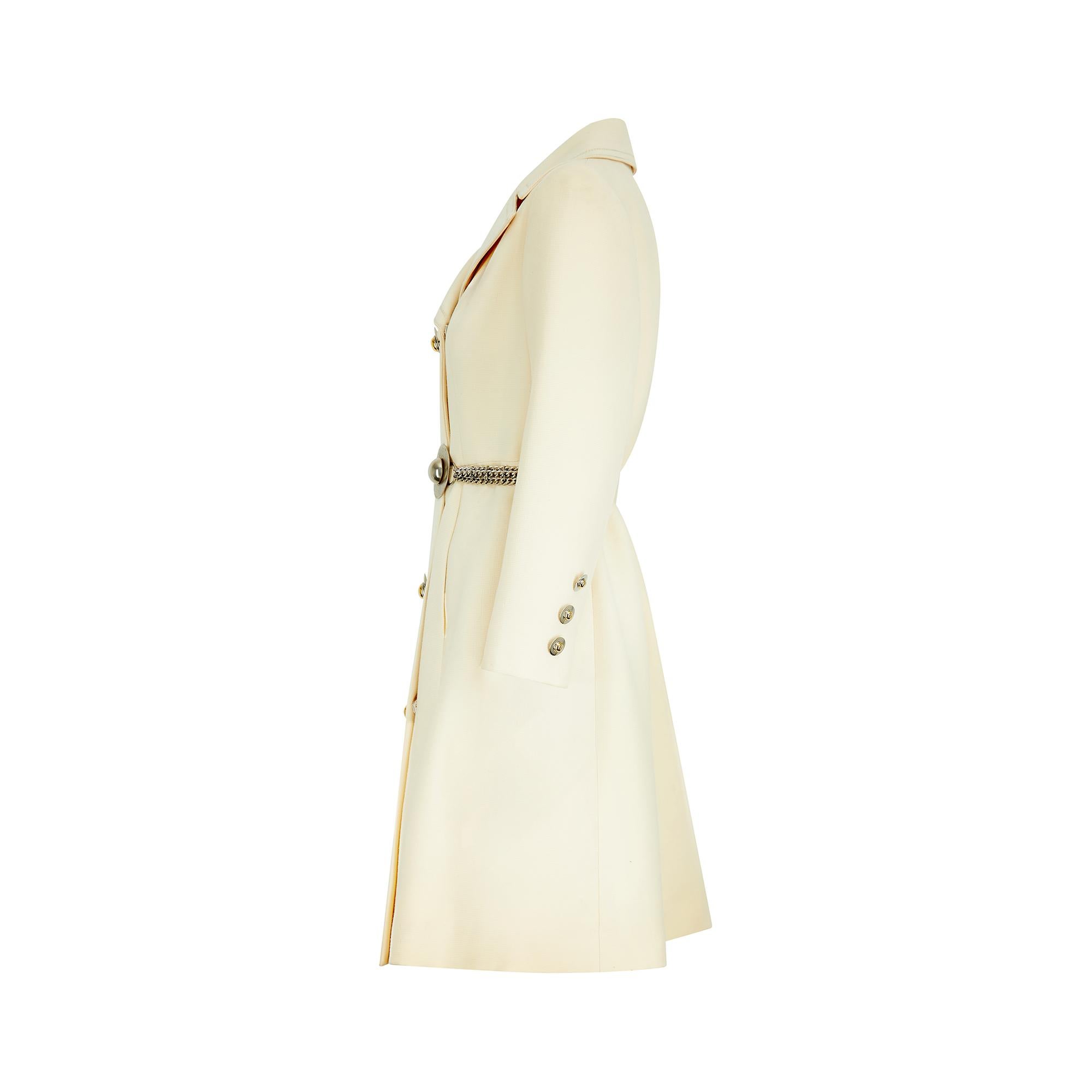 1970er Cardin-esque Couture Mantel aus cremefarbener Wolle, doppelreihig im Zustand „Hervorragend“ im Angebot in London, GB