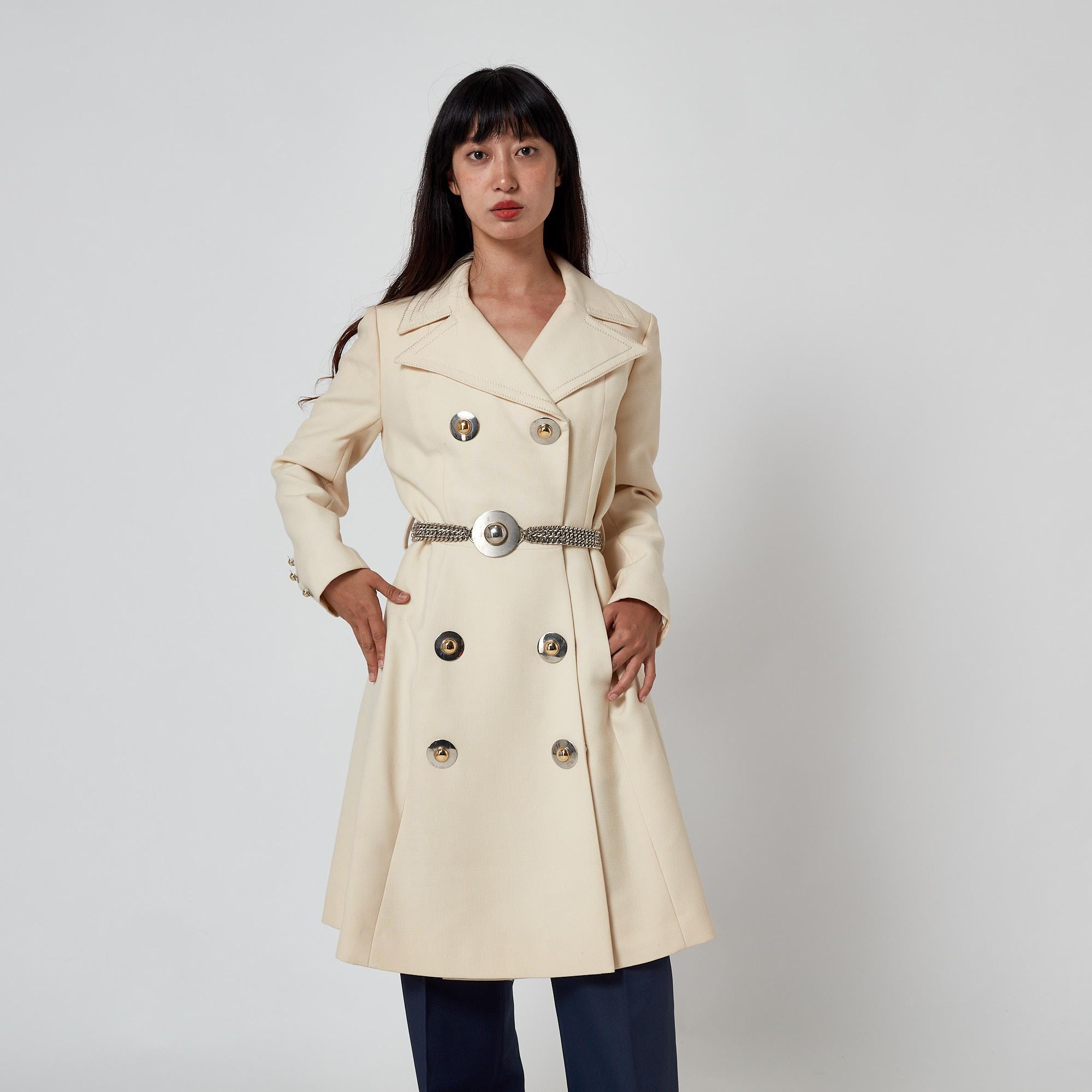 1970s Cardin-esque Couture Cream Wool Double-Breasted Coat For Sale 3