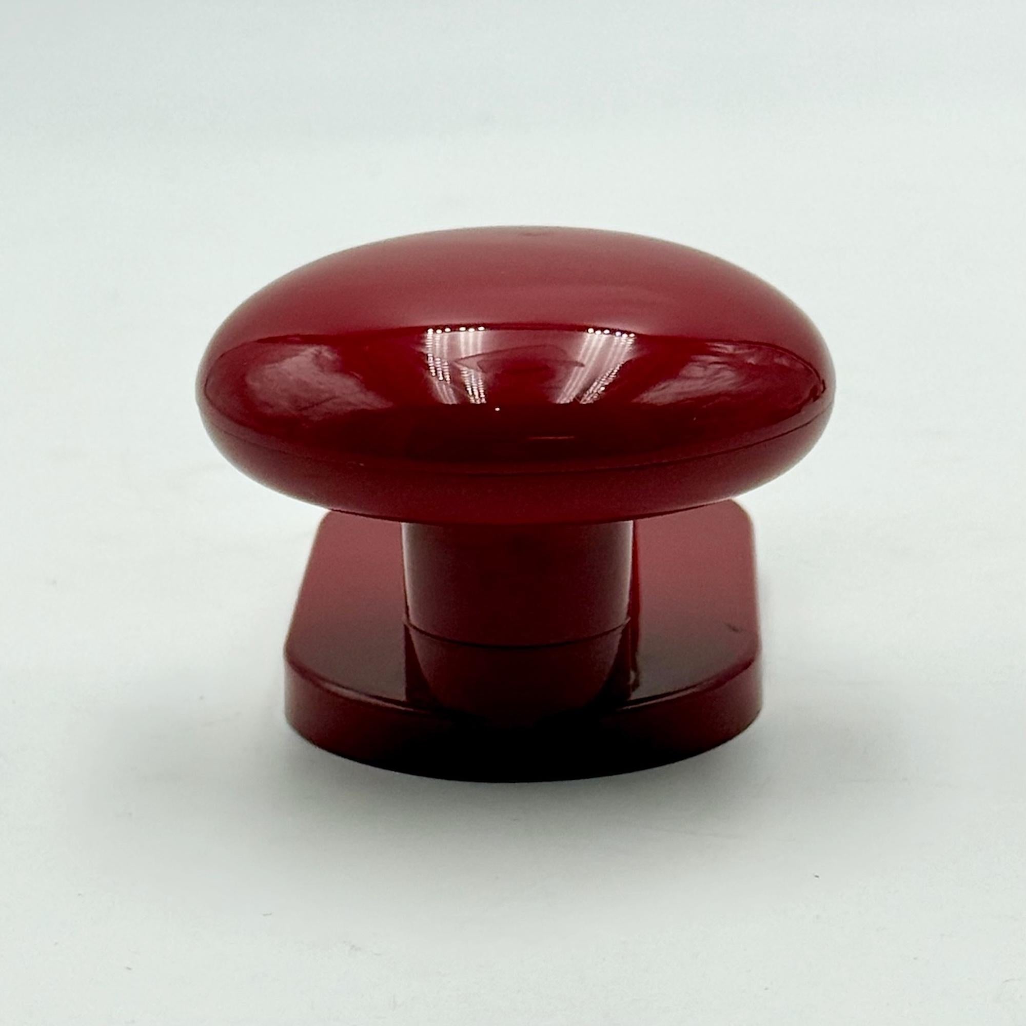 Late 20th Century 1970s Carlo Bartoli Modernist Wall Hooks in Glossy Burgundy Plastic, Con&Con Ita For Sale