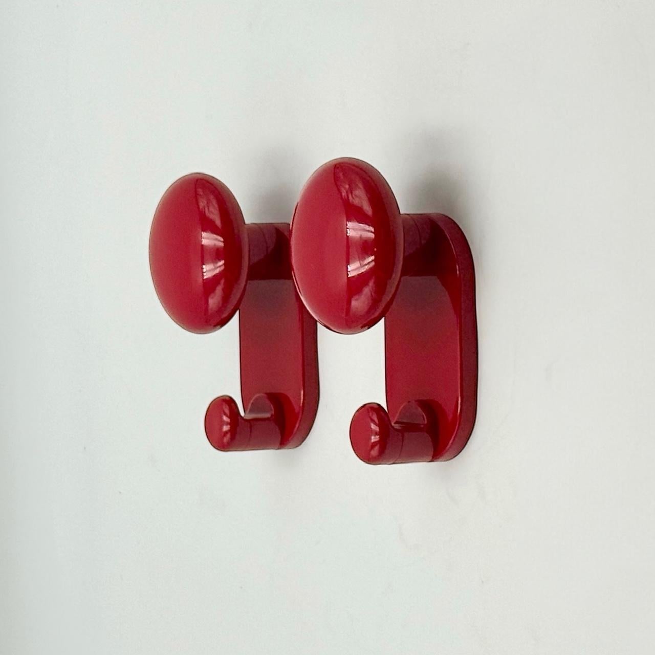 Late 20th Century 1970s Carlo Bartoli Modernist Wall Hooks in Glossy Red Plastic, Con&Con Ita For Sale