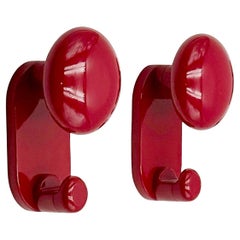 1970s Carlo Bartoli Modernist Wall Hooks in Glossy Red Plastic, Con&Con Ita 1970s Carlo Bartoli Modernist Wall Hooks in Glossy Red Plastic, Con&Con Ita