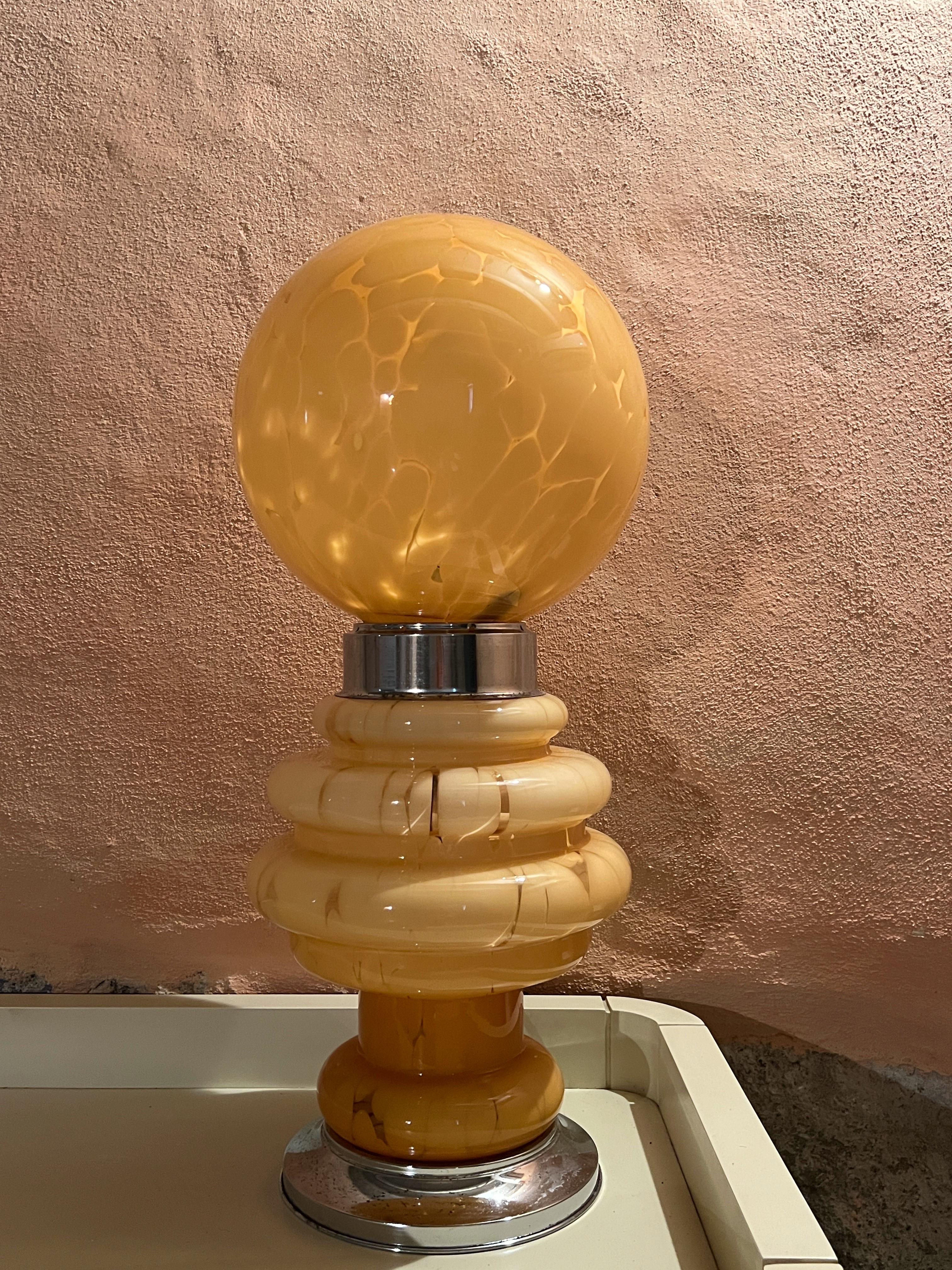 Italian 1970s Carlo Nason Beige Swirled Glass Table Lamp for Mazzega For Sale