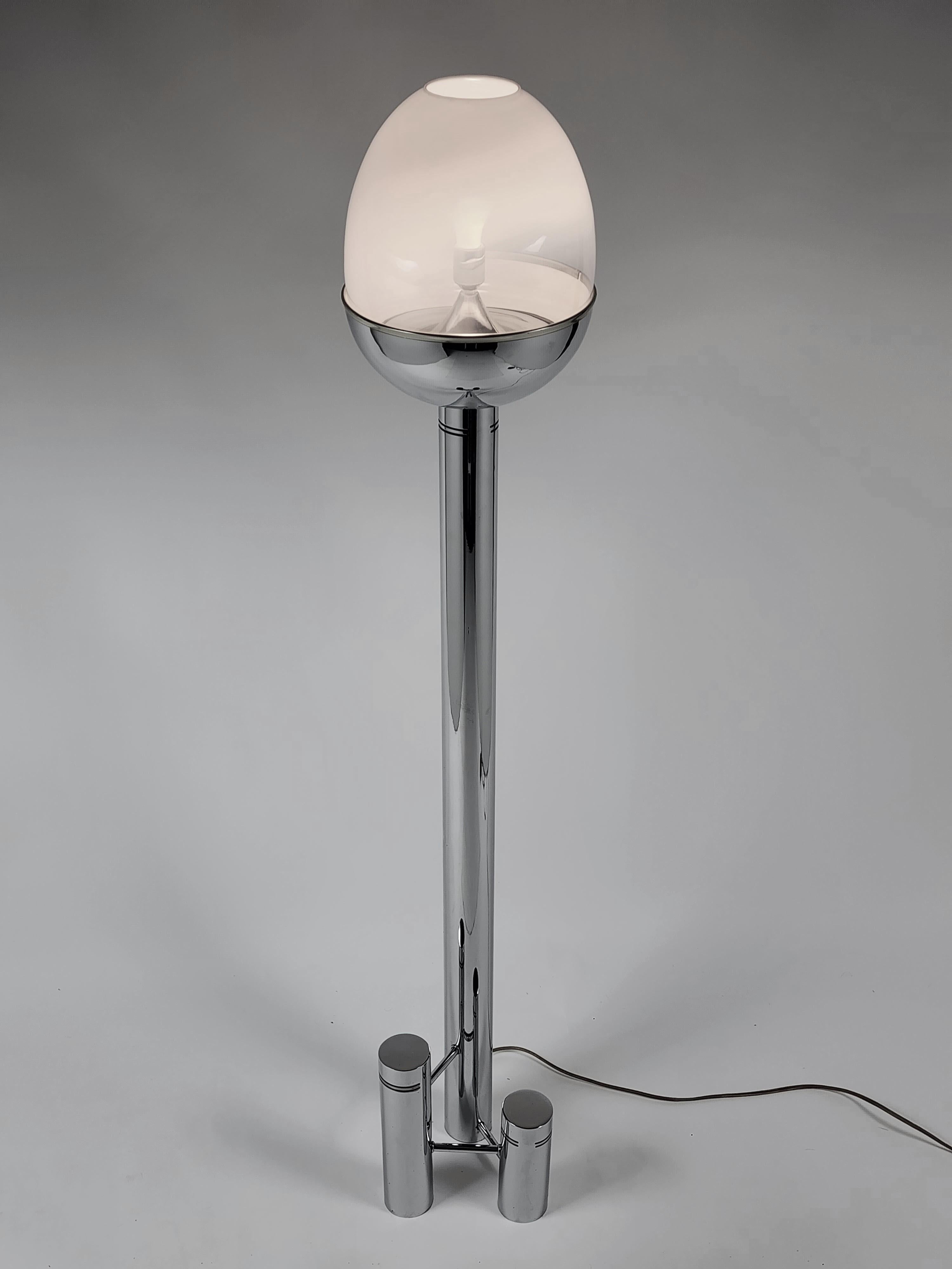 1970s Carlo Nason Space Age  Floor Lamp , Italy In Good Condition For Sale In St- Leonard, Quebec