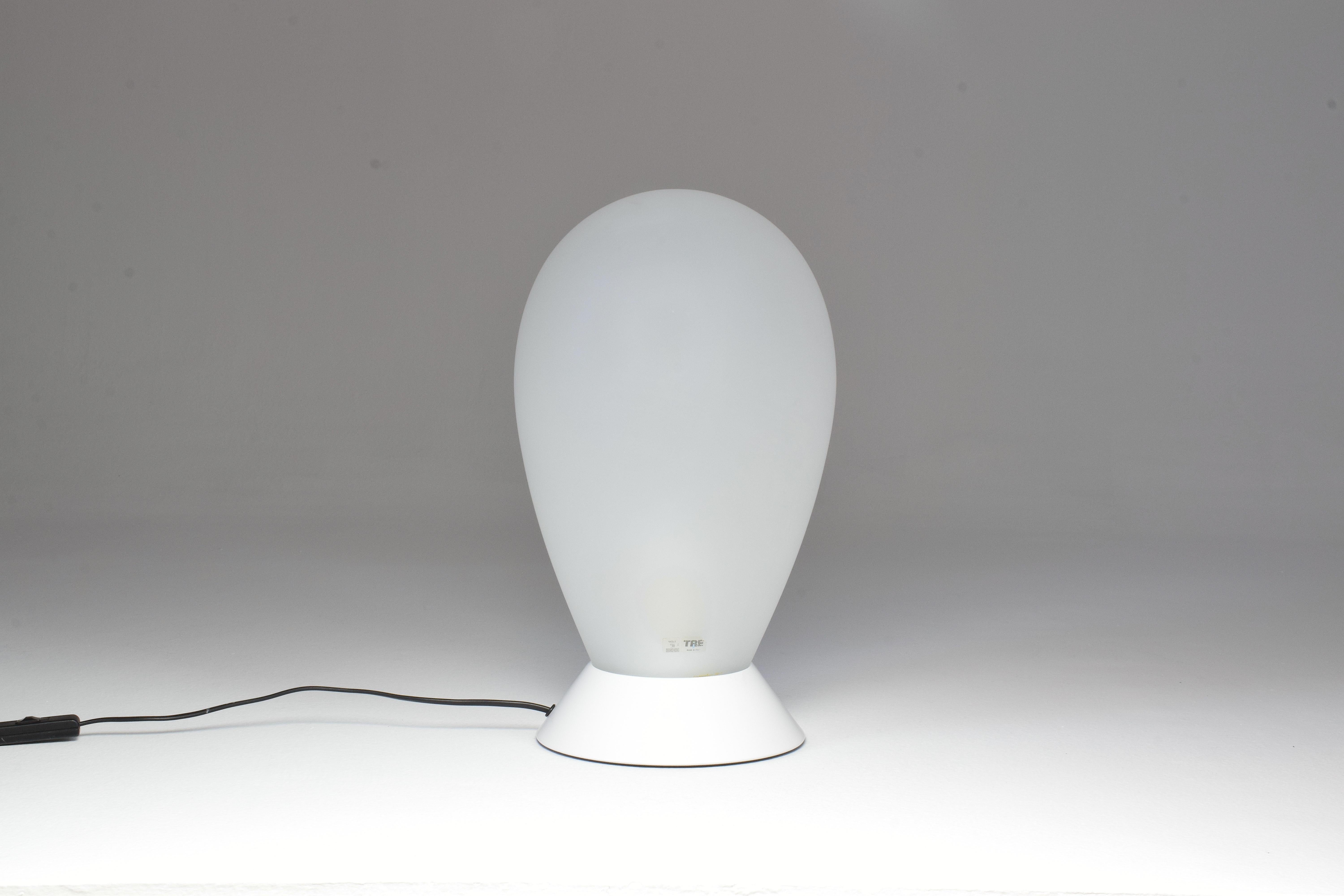 Fine XX secolo Lampada da tavolo Carlo Nason degli anni '70 in vetro di Murano bianco in vendita
