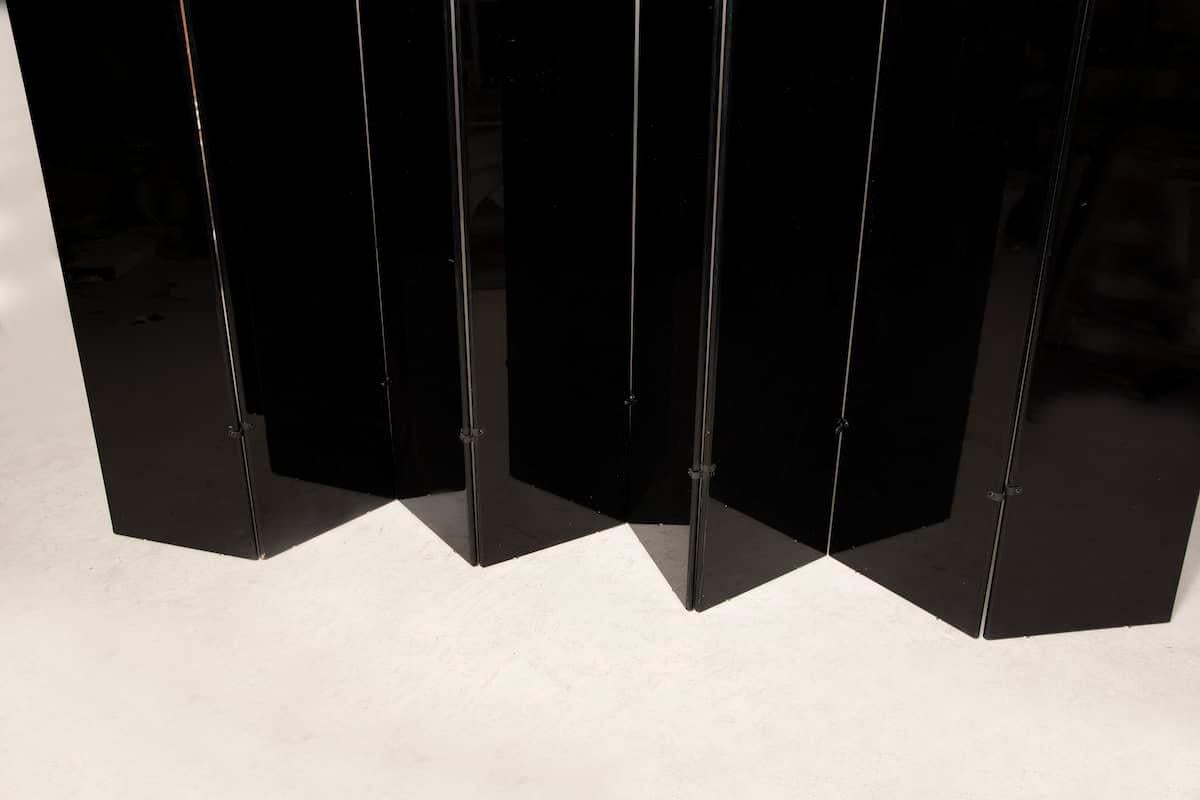 1970s Carlo Scarpa Black Lacquered Wood Screen For Sale 1