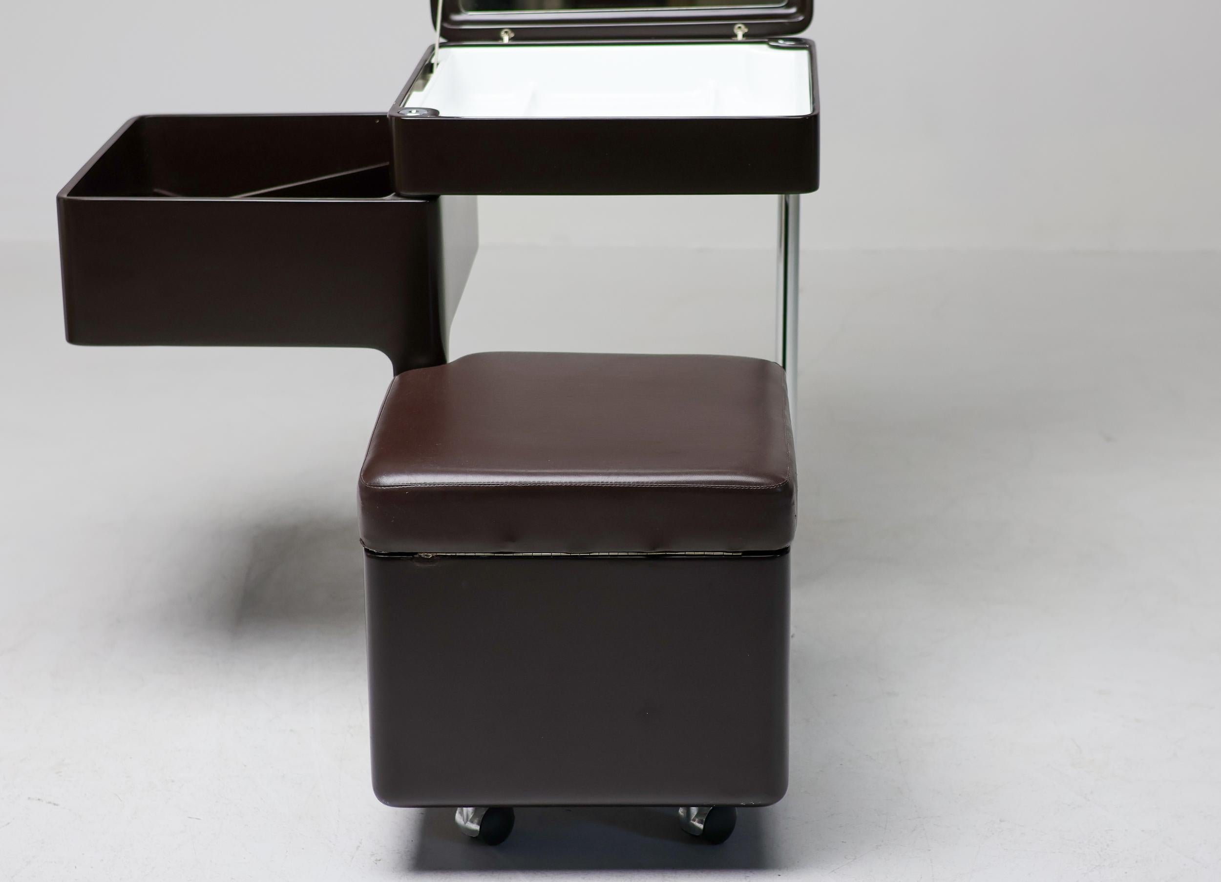 Chrome Meuble-lavabo brun foncé Carlo Urbinati des années 1970 - Elegance moderne italienne en vente