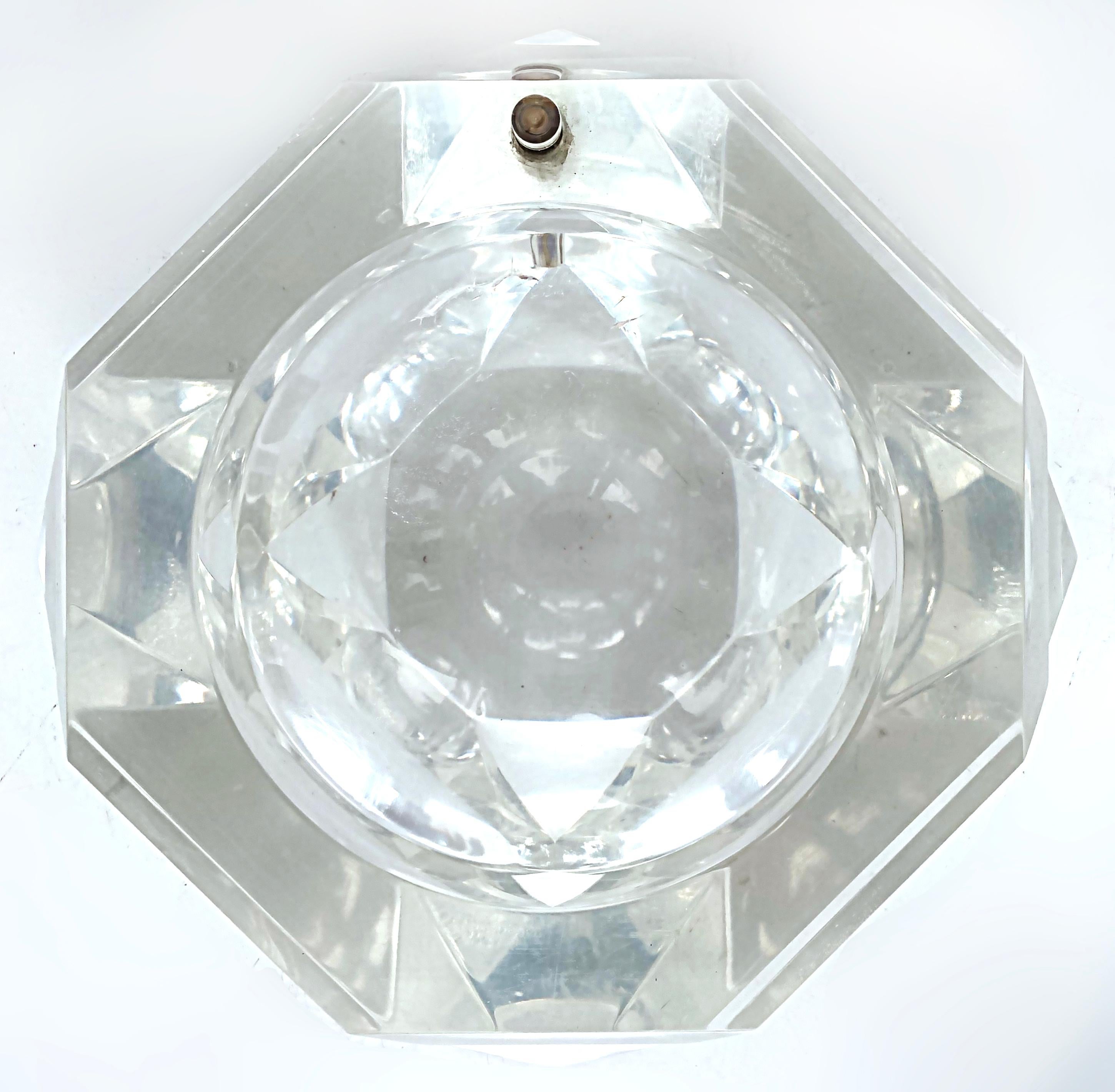 Late 20th Century 1970s Carole Stupell Faceted Swivel Top Lucite Ice Bucket, Octagonal For Sale