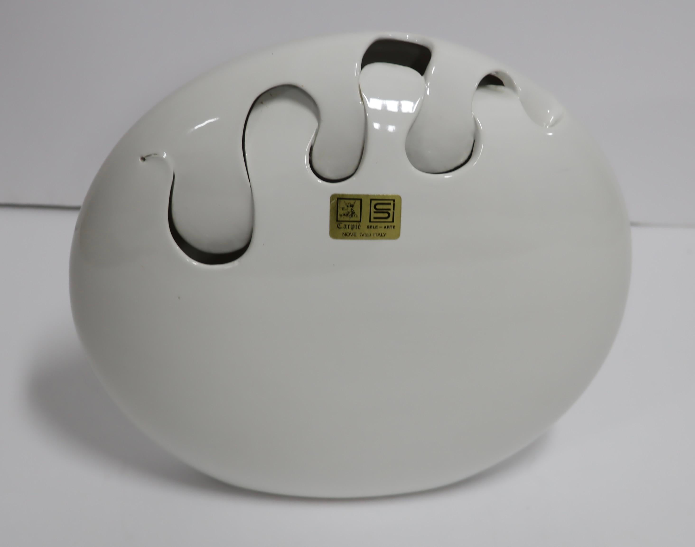 1970's Carpie For Raymor Italian Porcelain Vase For Sale 4