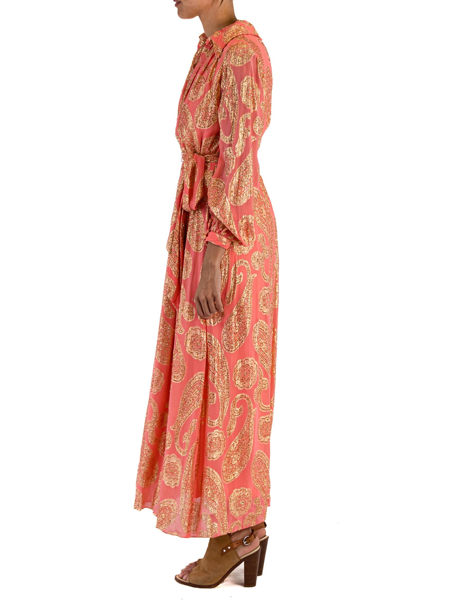 1970S CARRIE COUTURE Pink Gold Lamé Silk Fil Coupé Dress With Belt In Excellent Condition For Sale In New York, NY