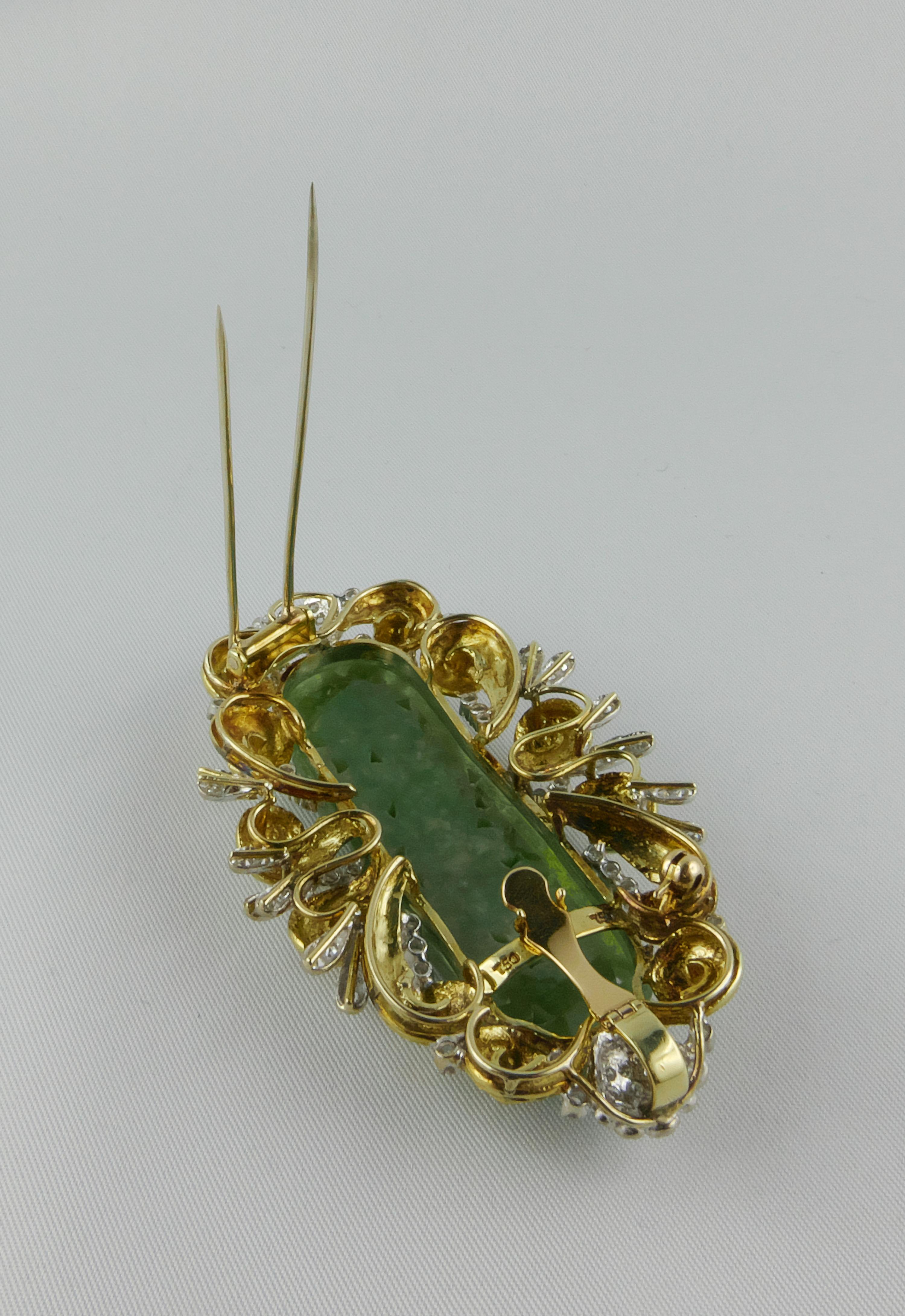 1970s Carved Jade Gold and Diamond Brooch In Good Condition In Torino, IT